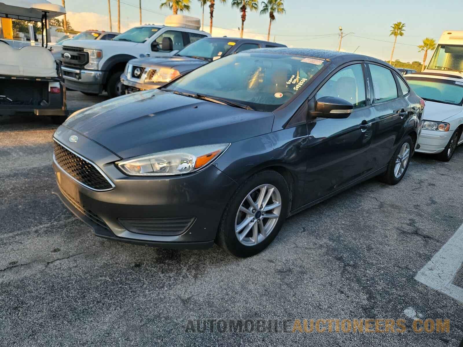 1FADP3F24HL322809 Ford Focus SE 2017