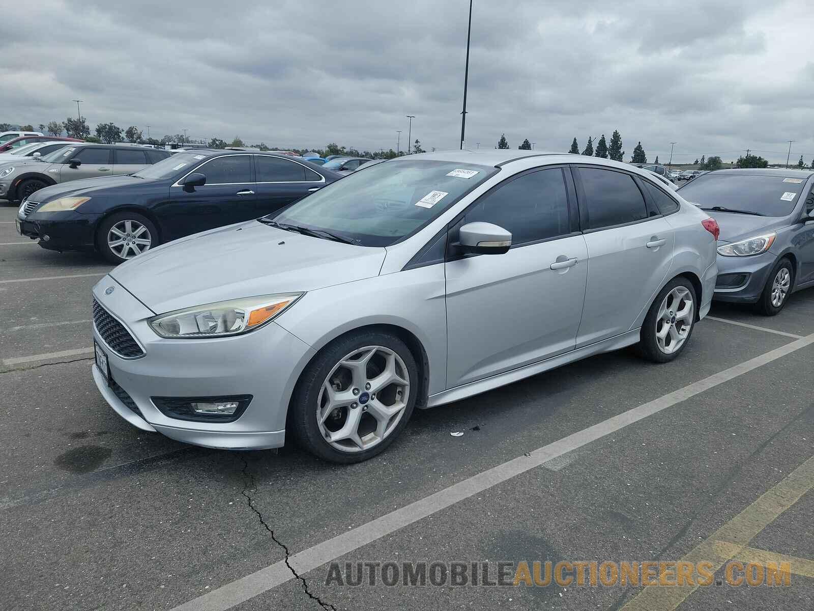 1FADP3F25FL306793 Ford Focus 2015