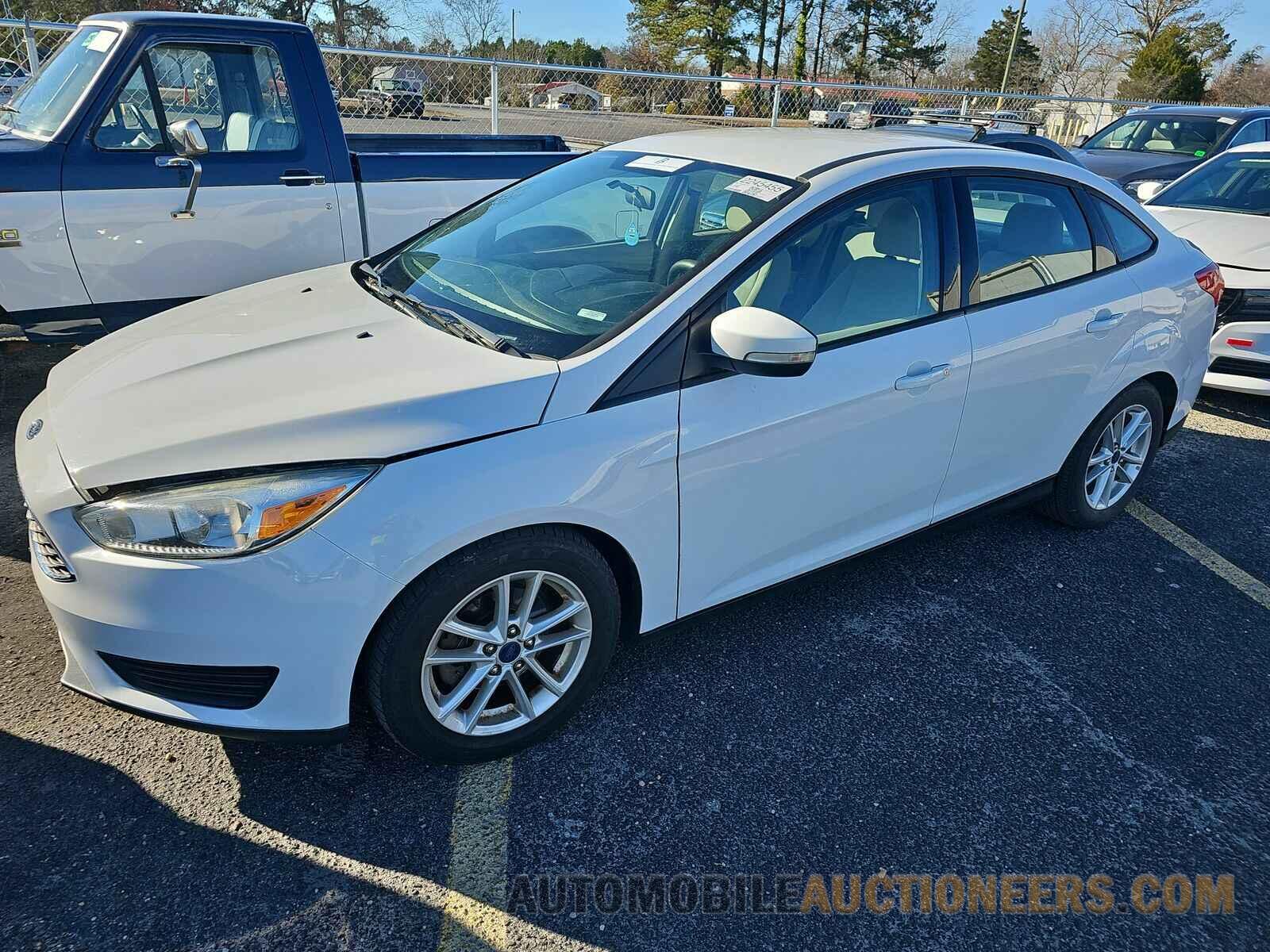 1FADP3F25FL350115 Ford Focus SE 2015