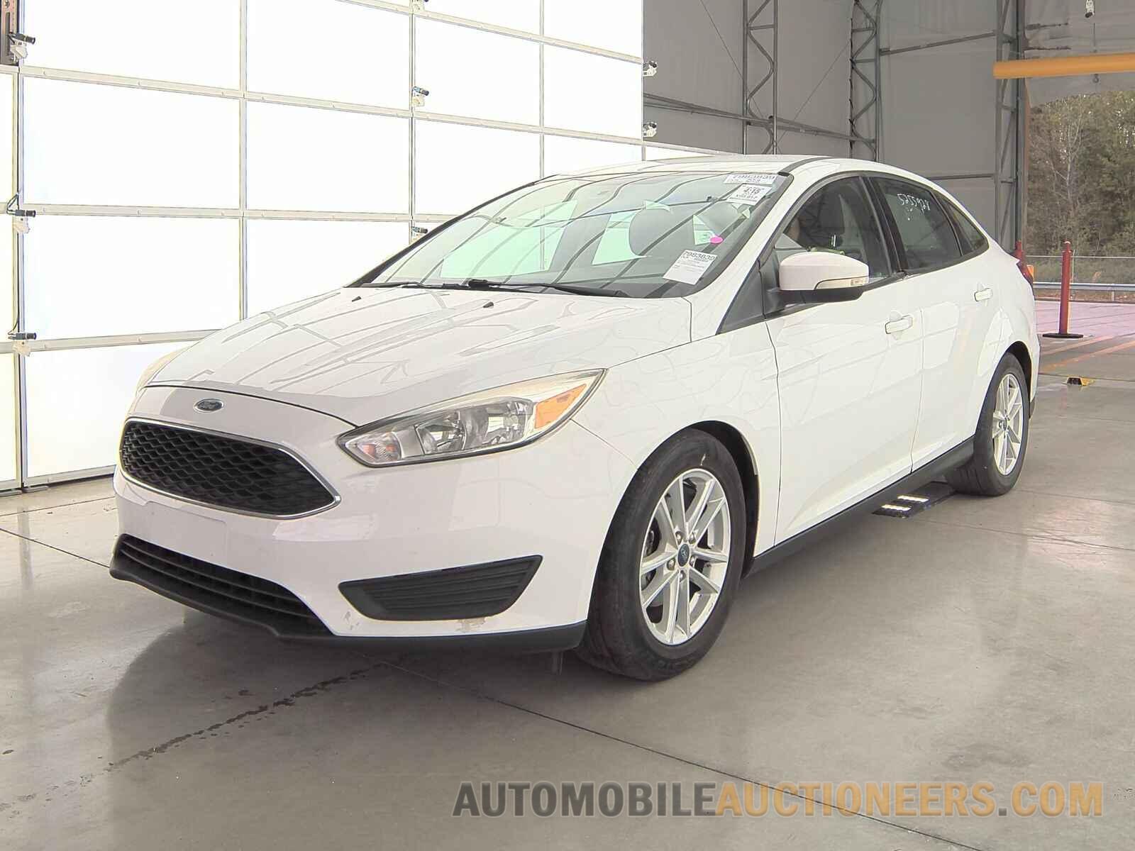 1FADP3F26HL336579 Ford Focus SE 2017