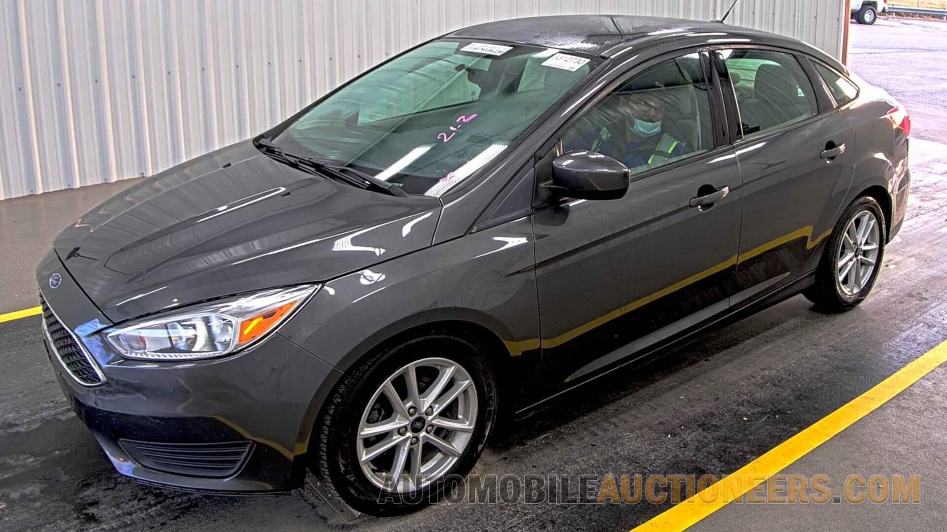 1FADP3F26JL242045 Ford Focus SE 2018