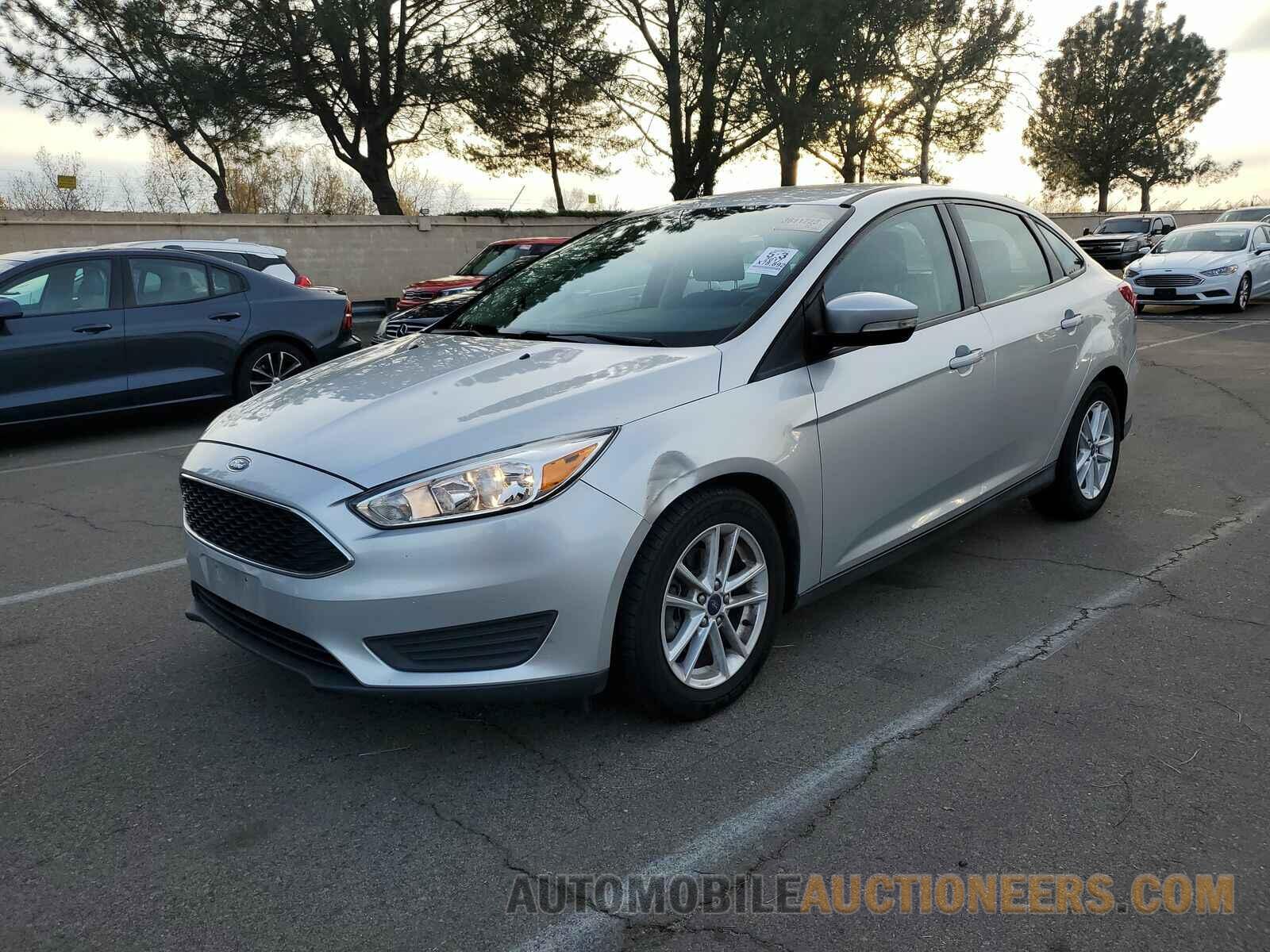 1FADP3F27HL212076 Ford Focus SE 2017