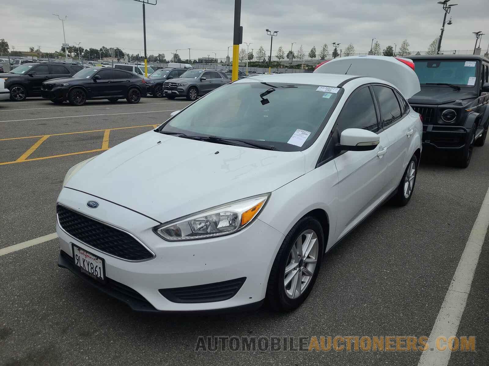 1FADP3F27HL218752 Ford Focus SE 2017