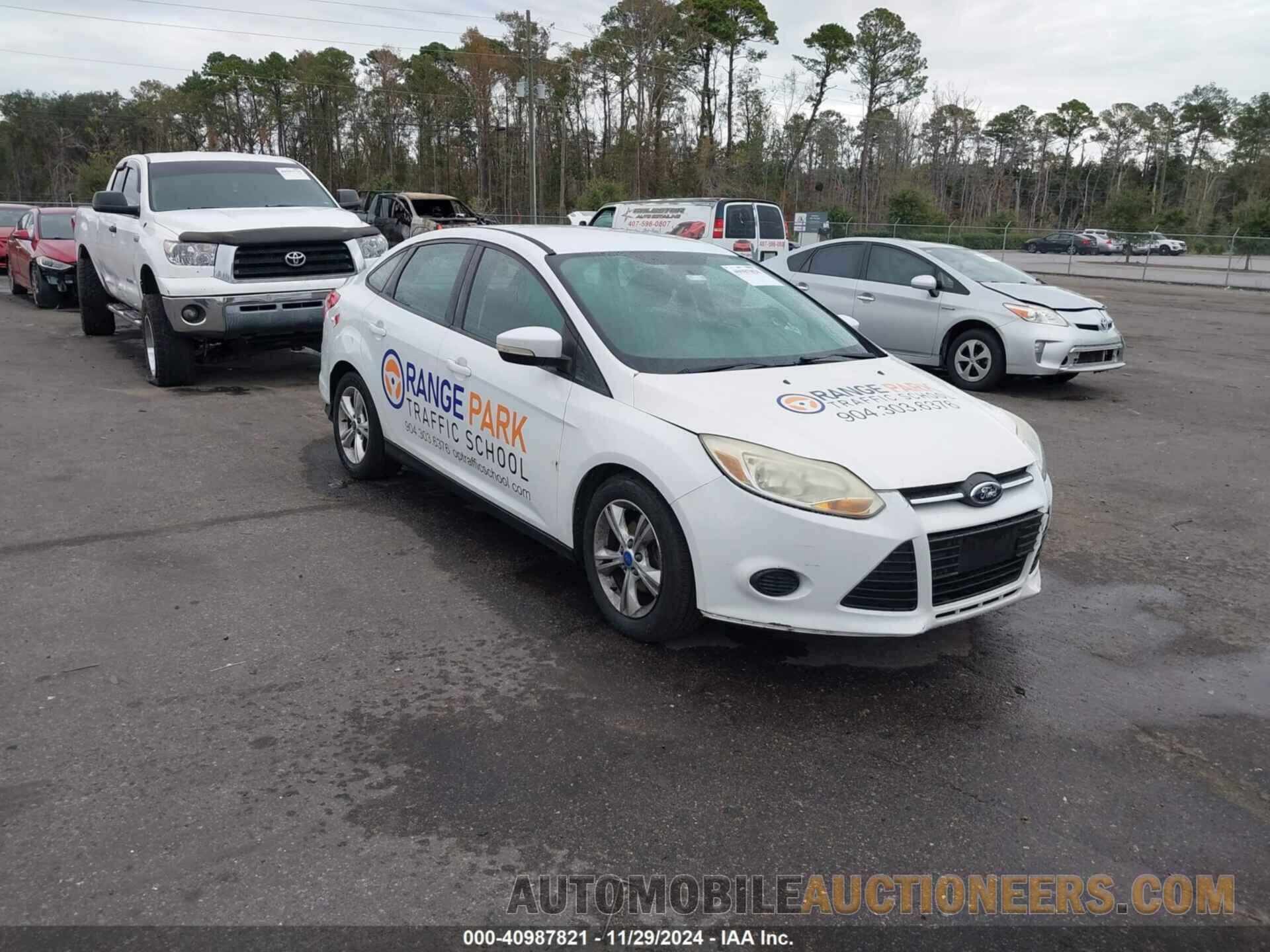 1FADP3F28DL221833 FORD FOCUS 2013