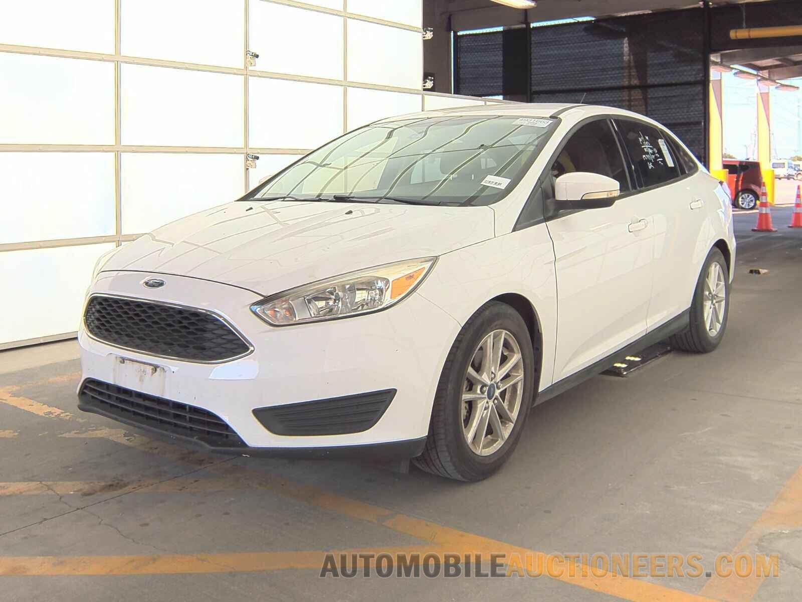 1FADP3F28FL287091 Ford Focus SE 2015