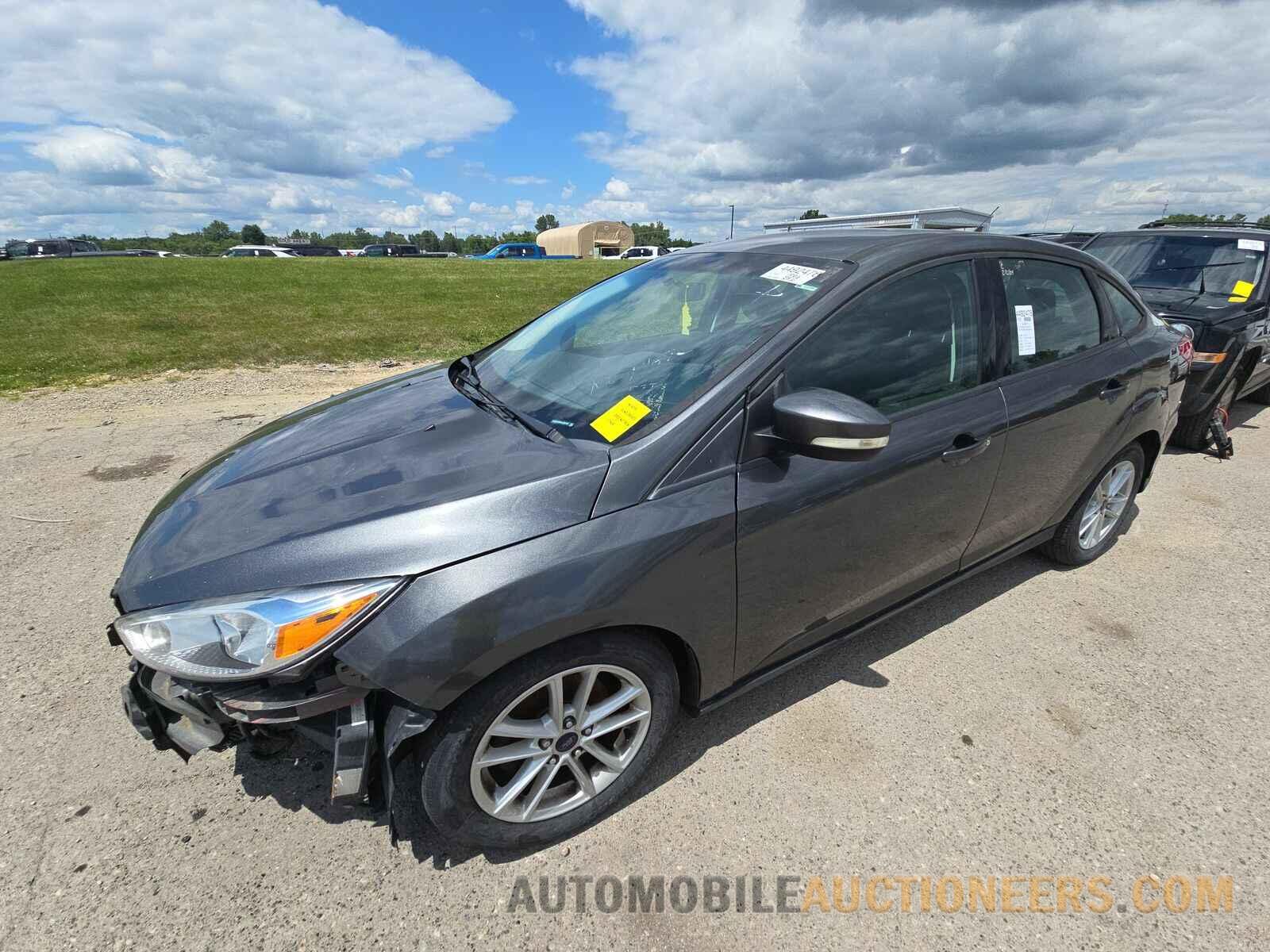 1FADP3F28FL384131 Ford Focus SE 2015