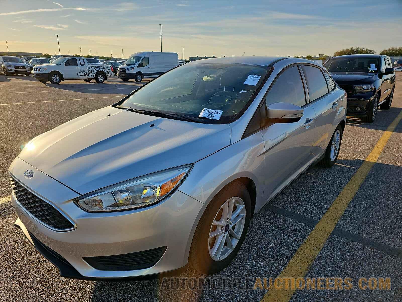 1FADP3F29HL229638 Ford Focus SE 2017