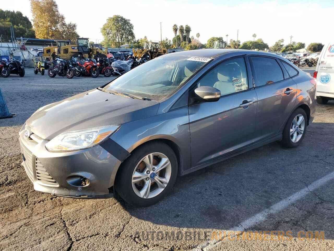 1FADP3F2XDL277028 FORD FOCUS 2013