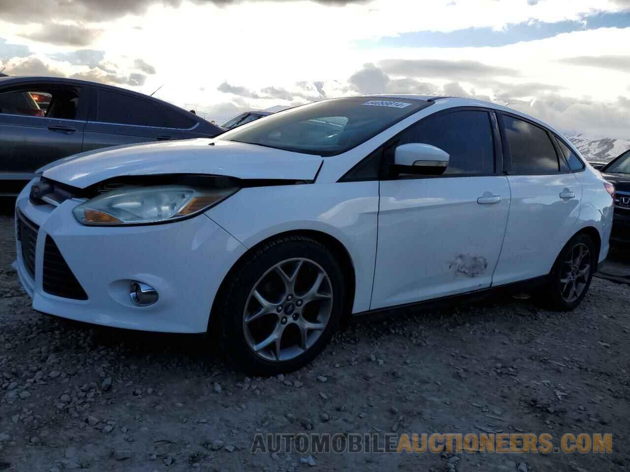 1FADP3F2XDL325935 FORD FOCUS 2013