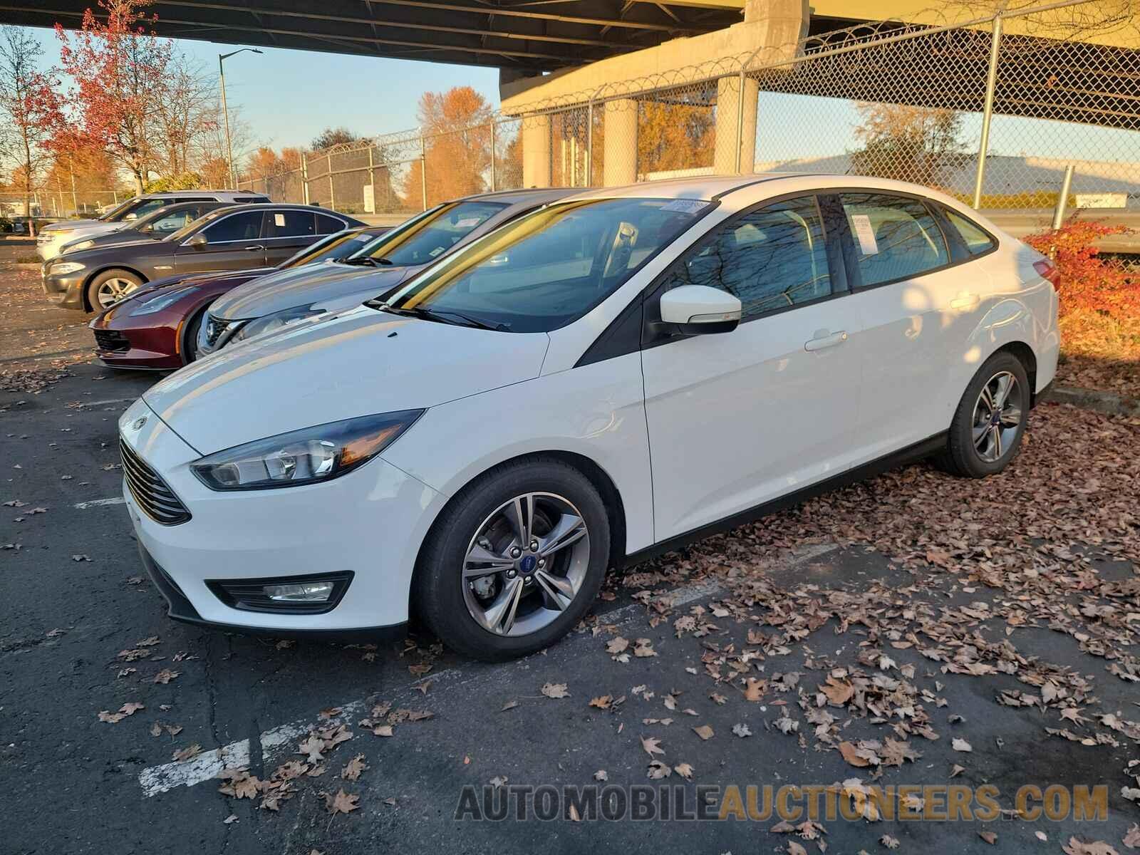 1FADP3FE8JL271444 Ford Focus SE 2018