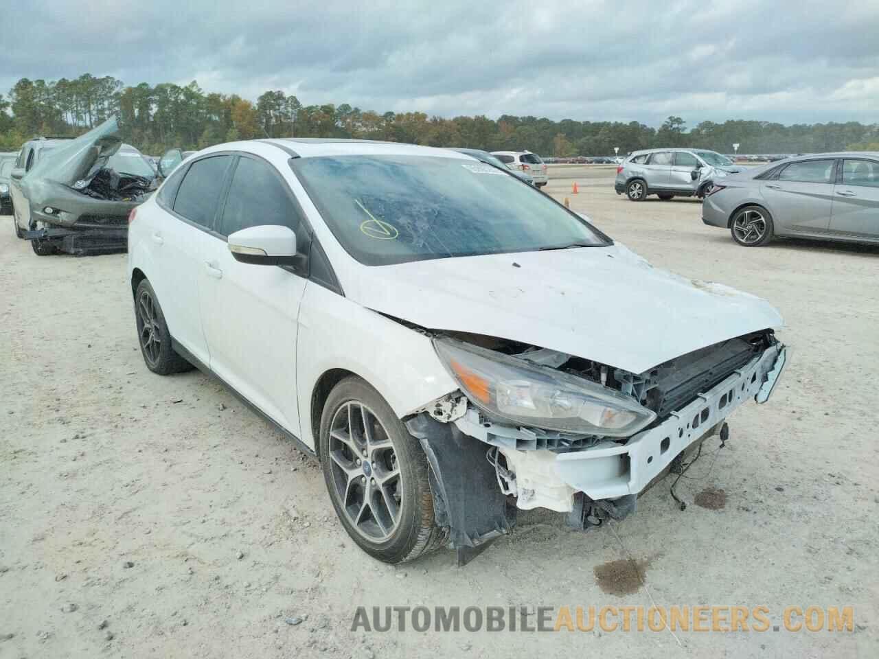 1FADP3H23JL302375 FORD FOCUS 2018