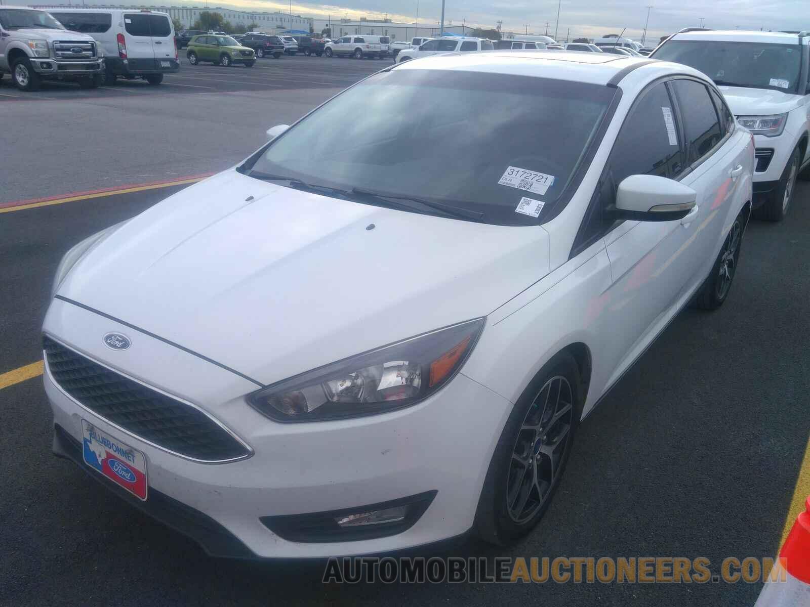 1FADP3H27JL303013 Ford Focus 2018