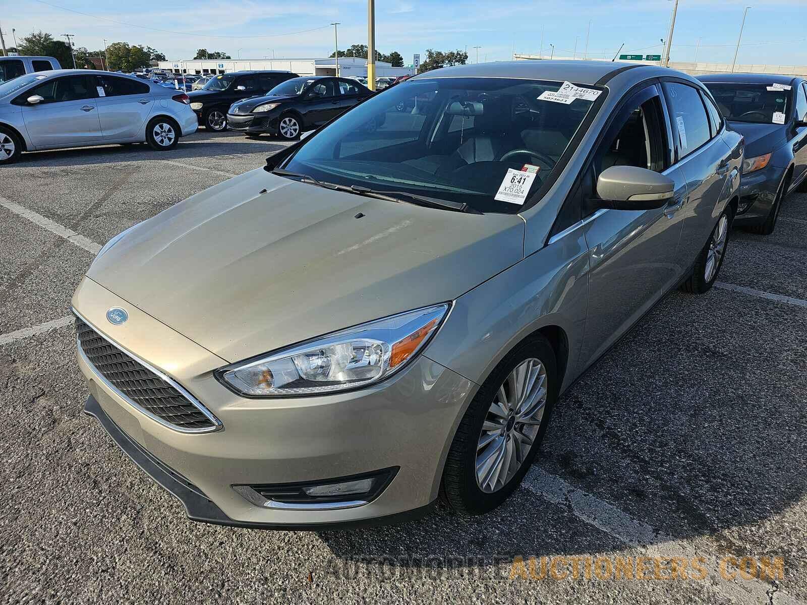 1FADP3J21FL304594 Ford Focus 2015