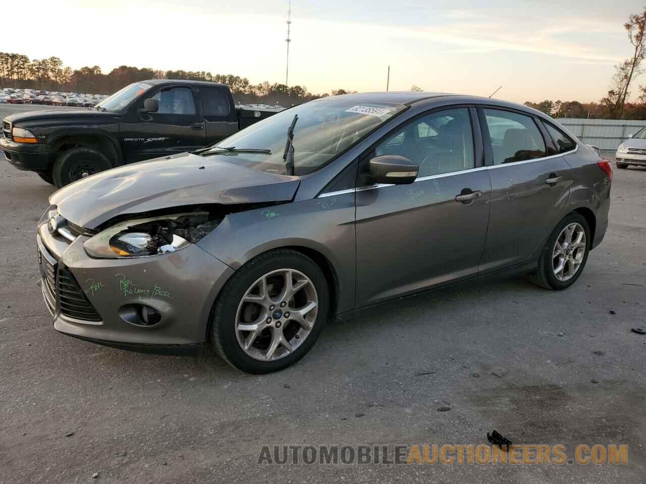 1FADP3J26DL161381 FORD FOCUS 2013