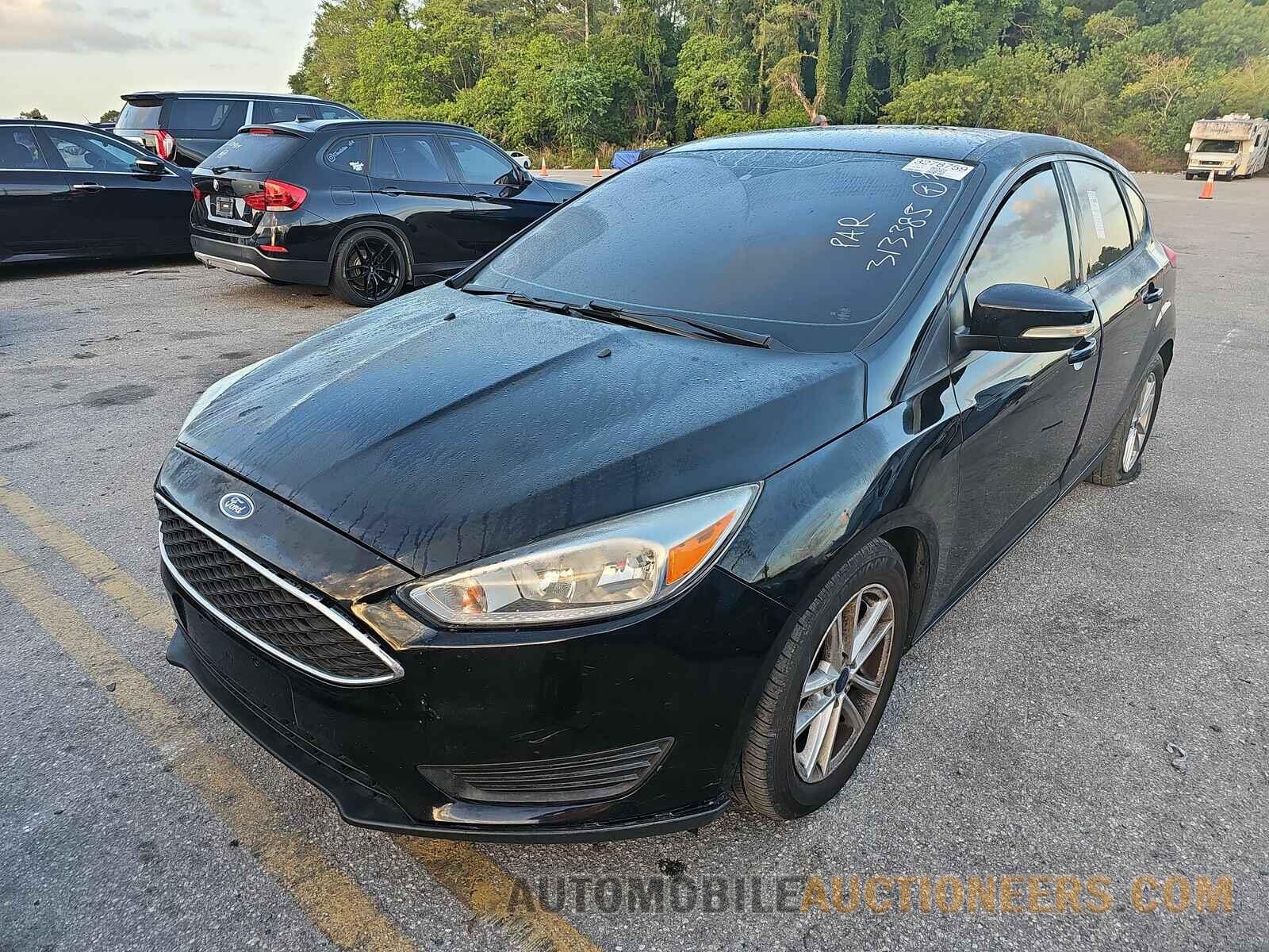 1FADP3K22HL313385 Ford Focus SE 2017