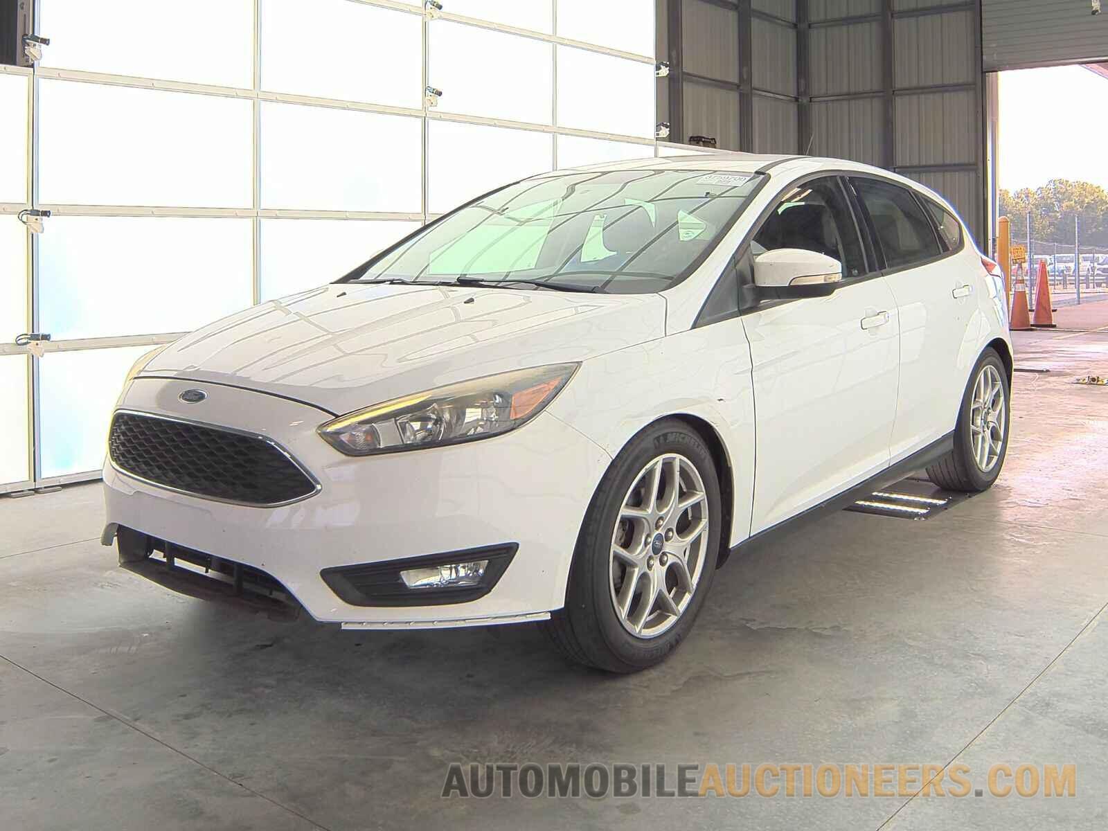 1FADP3K23FL333187 Ford Focus SE 2015