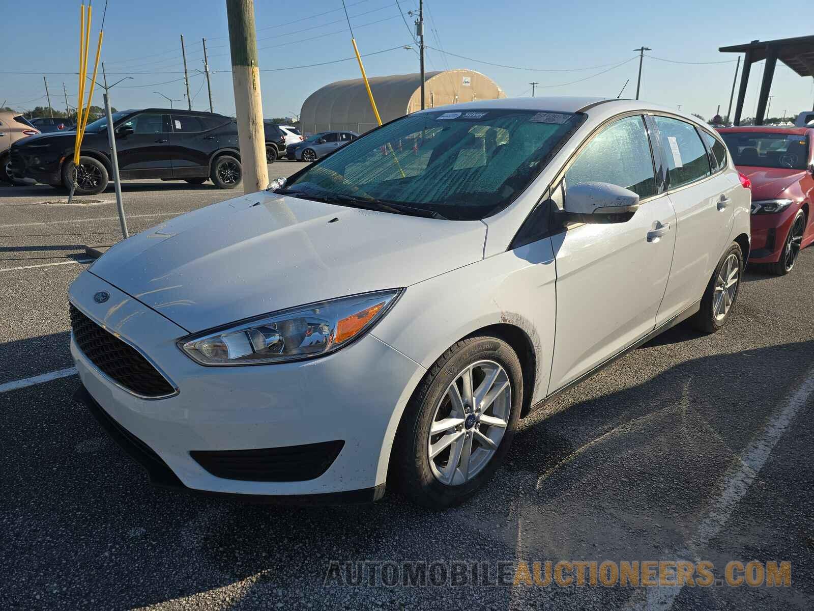 1FADP3K24FL325180 Ford Focus SE 2015