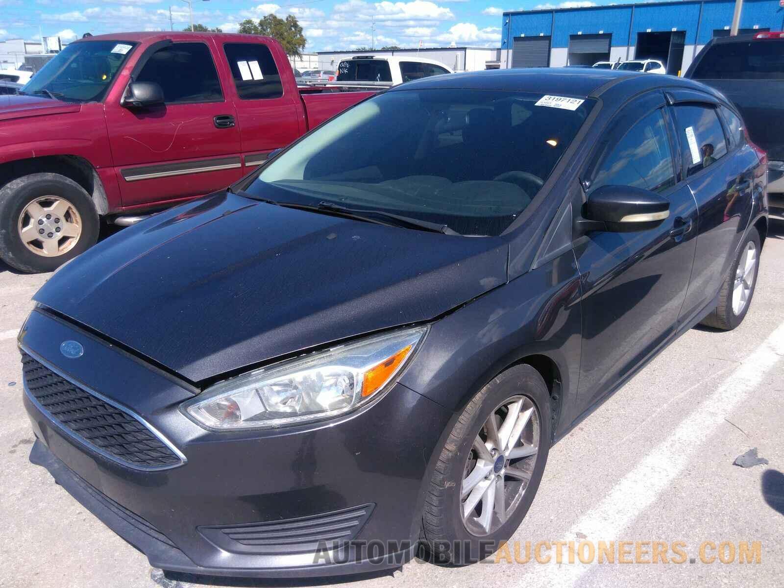 1FADP3K28HL252592 Ford Focus SE 2017