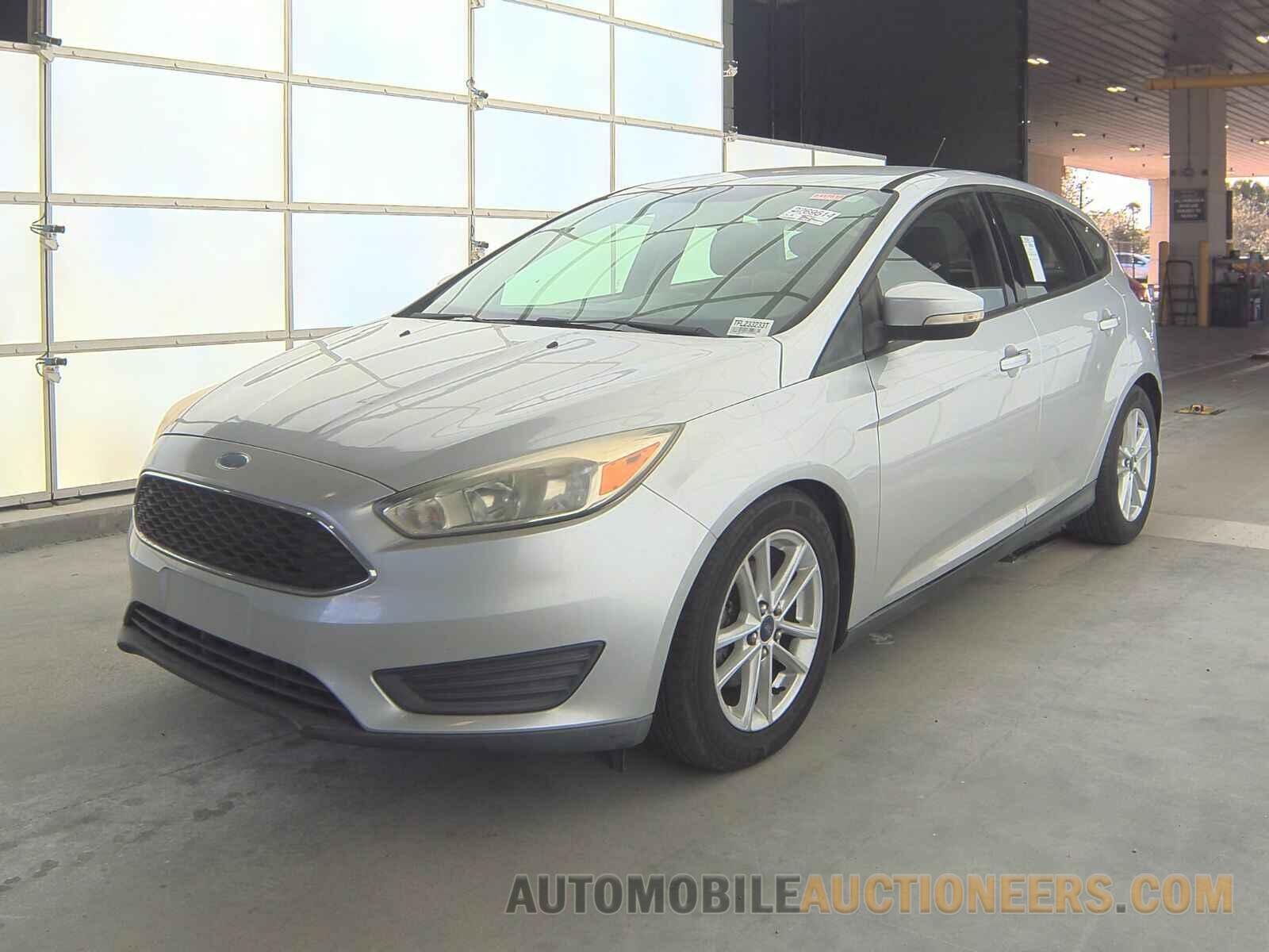 1FADP3K2XFL233233 Ford Focus SE 2015