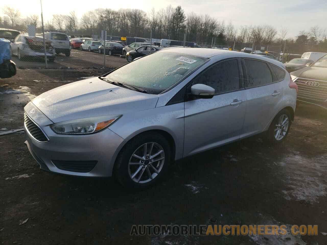 1FADP3K2XFL301028 FORD FOCUS 2015