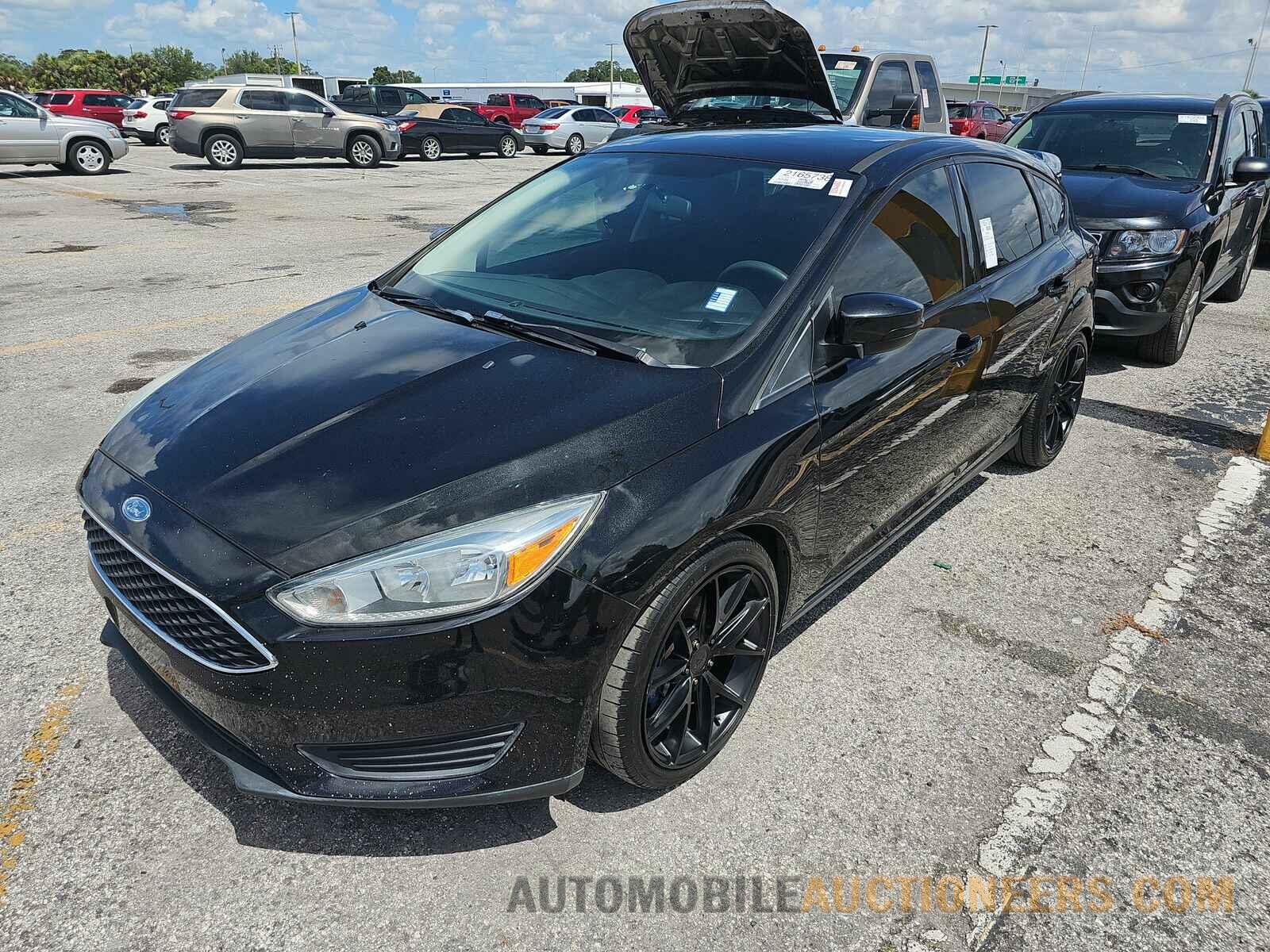 1FADP3KE2FL267905 Ford Focus SE 2015