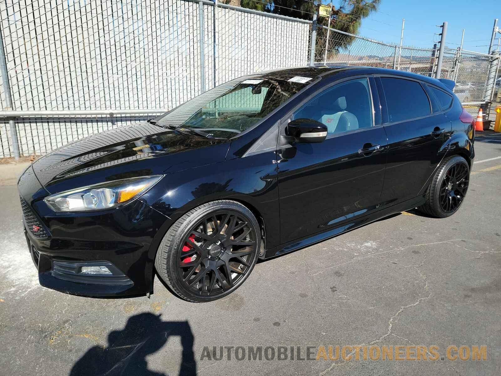 1FADP3L90JL230863 Ford Focus 2018