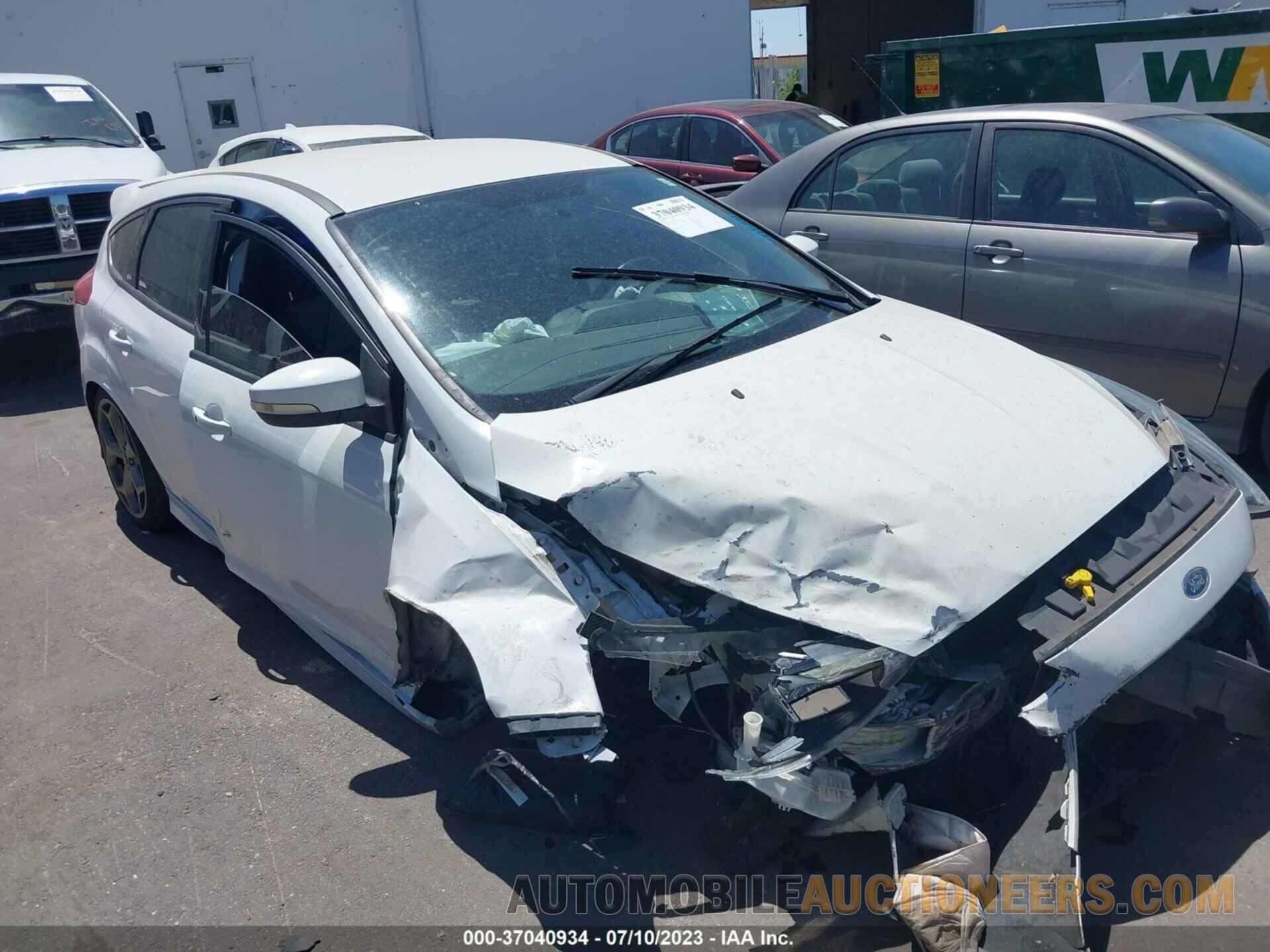 1FADP3L92JL289803 FORD FOCUS 2018