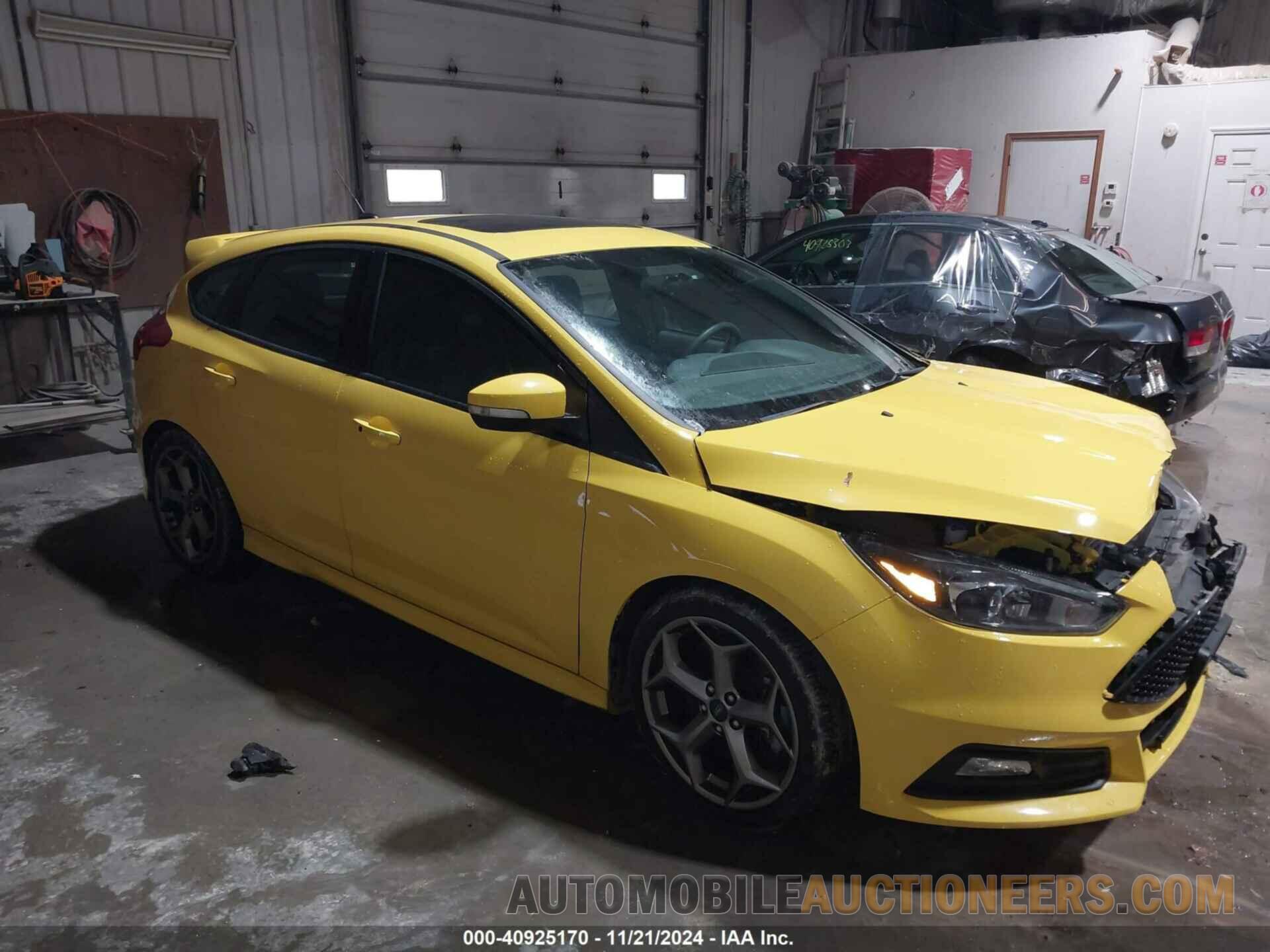 1FADP3L95JL312734 FORD FOCUS ST 2018