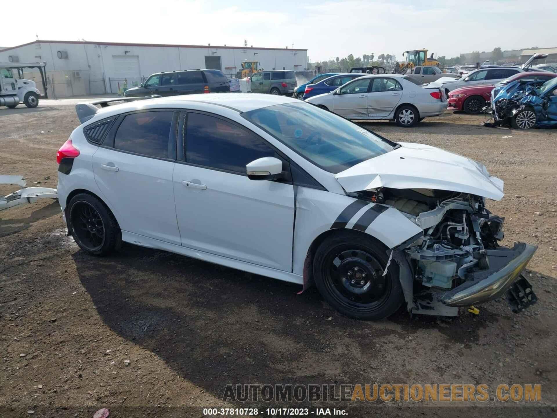 1FADP3L95JL332062 FORD FOCUS 2018