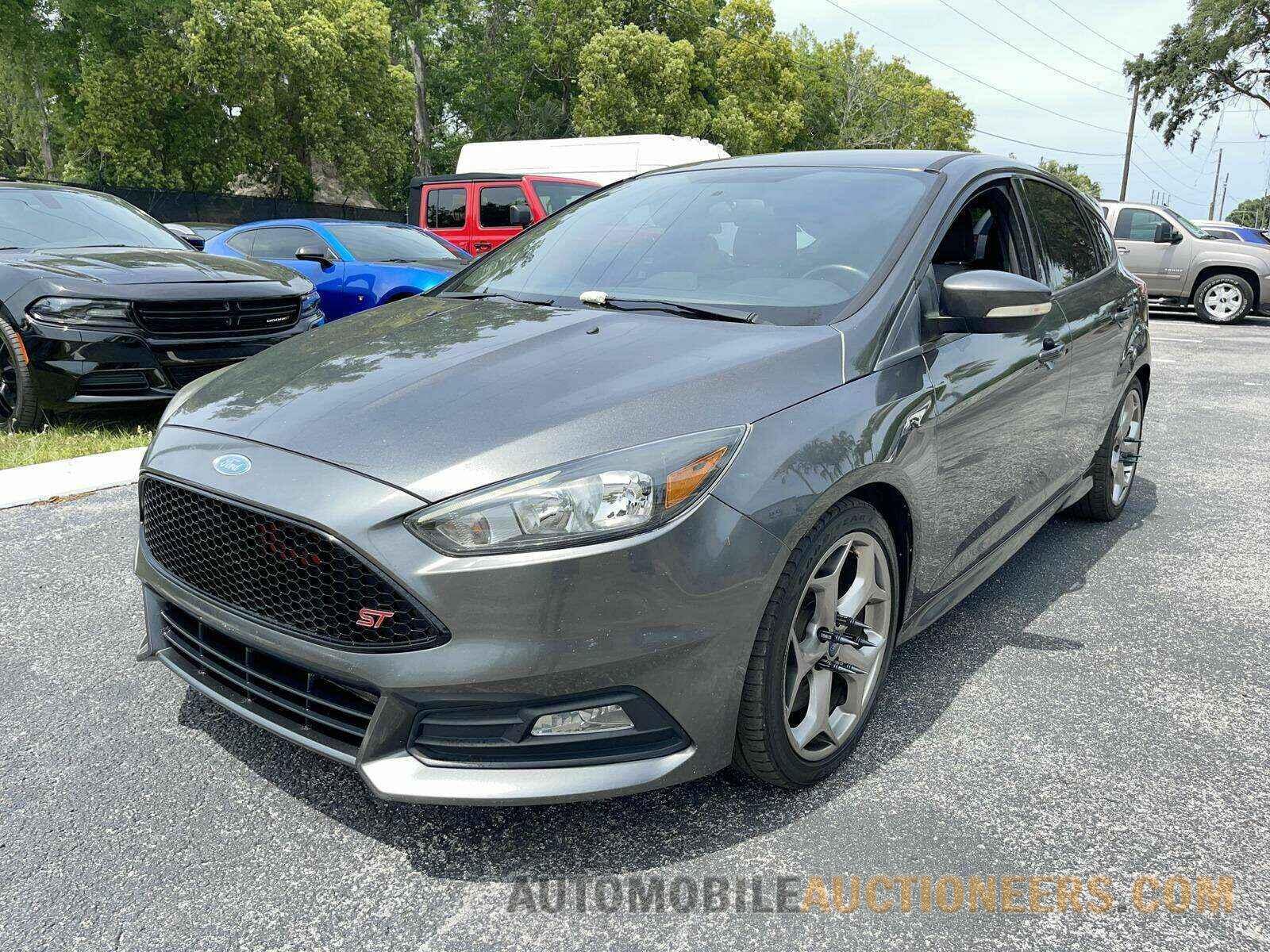 1FADP3L99JL332310 Ford Focus 2018