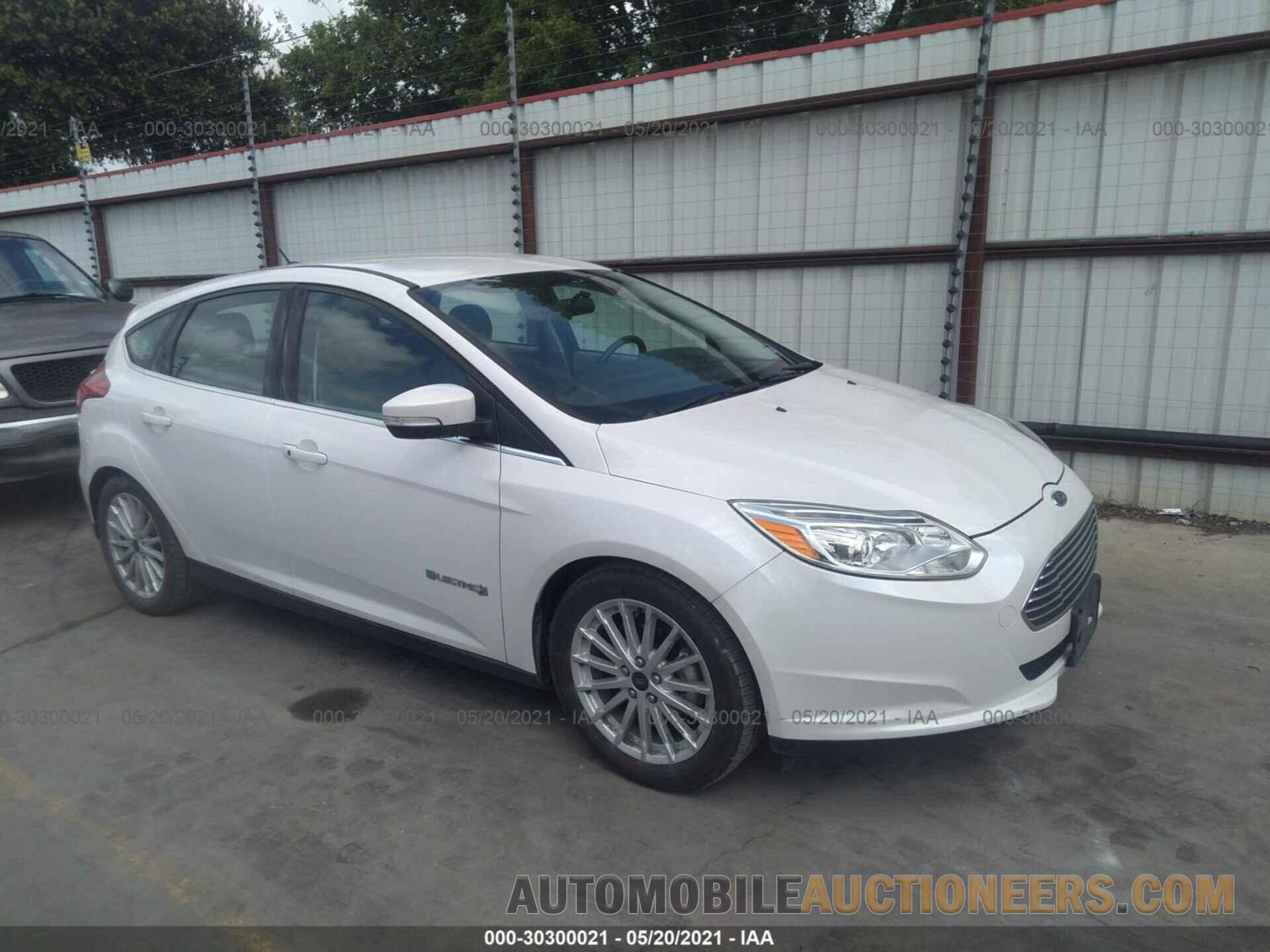 1FADP3R43JL332055 FORD FOCUS 2018