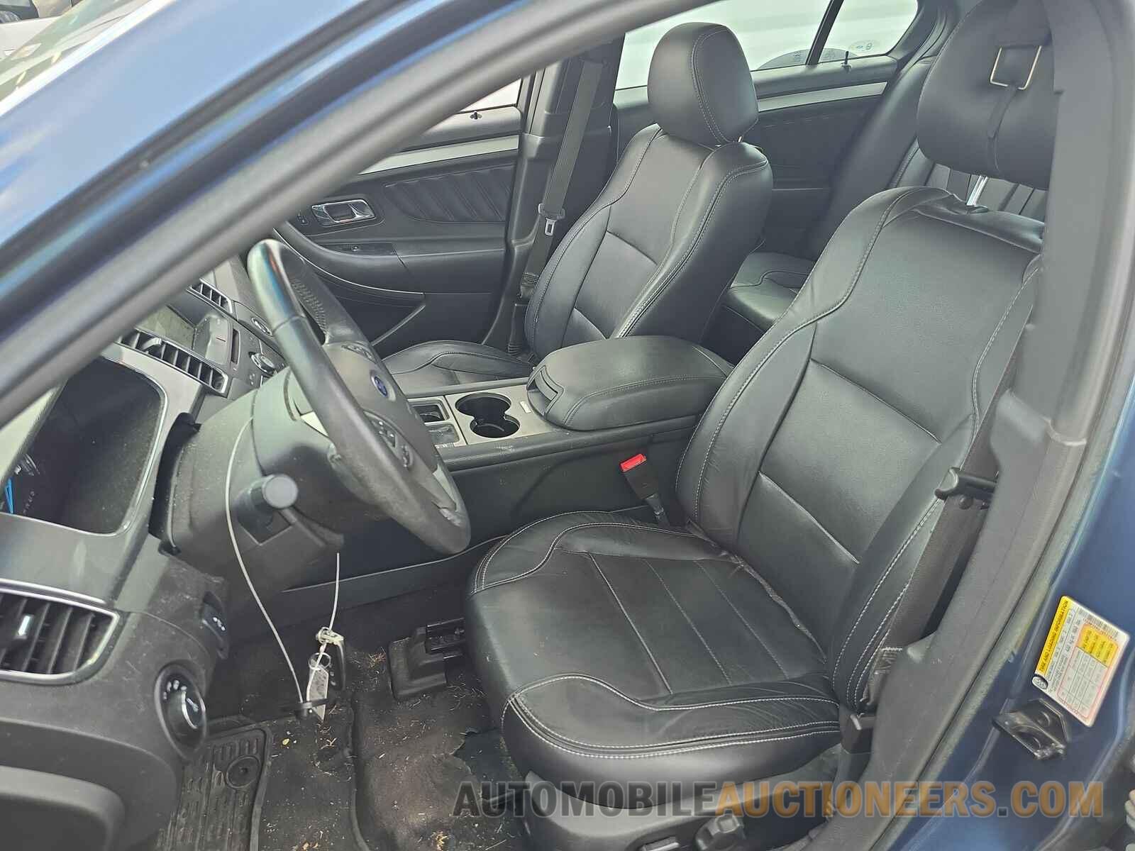 1FAHP2E81JG117870 Ford Taurus 2018