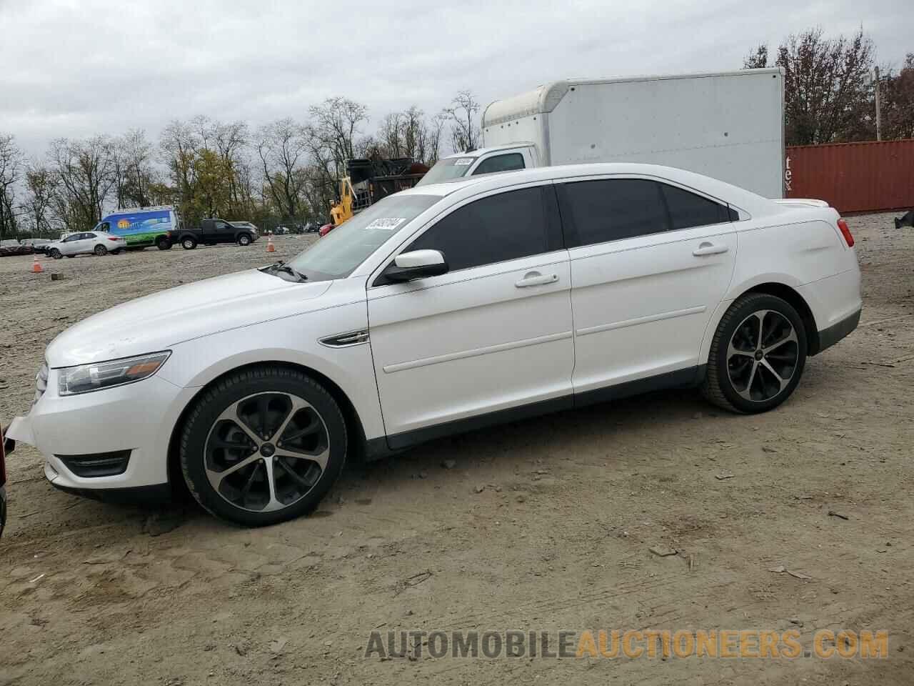 1FAHP2E8XFG147943 FORD TAURUS 2015