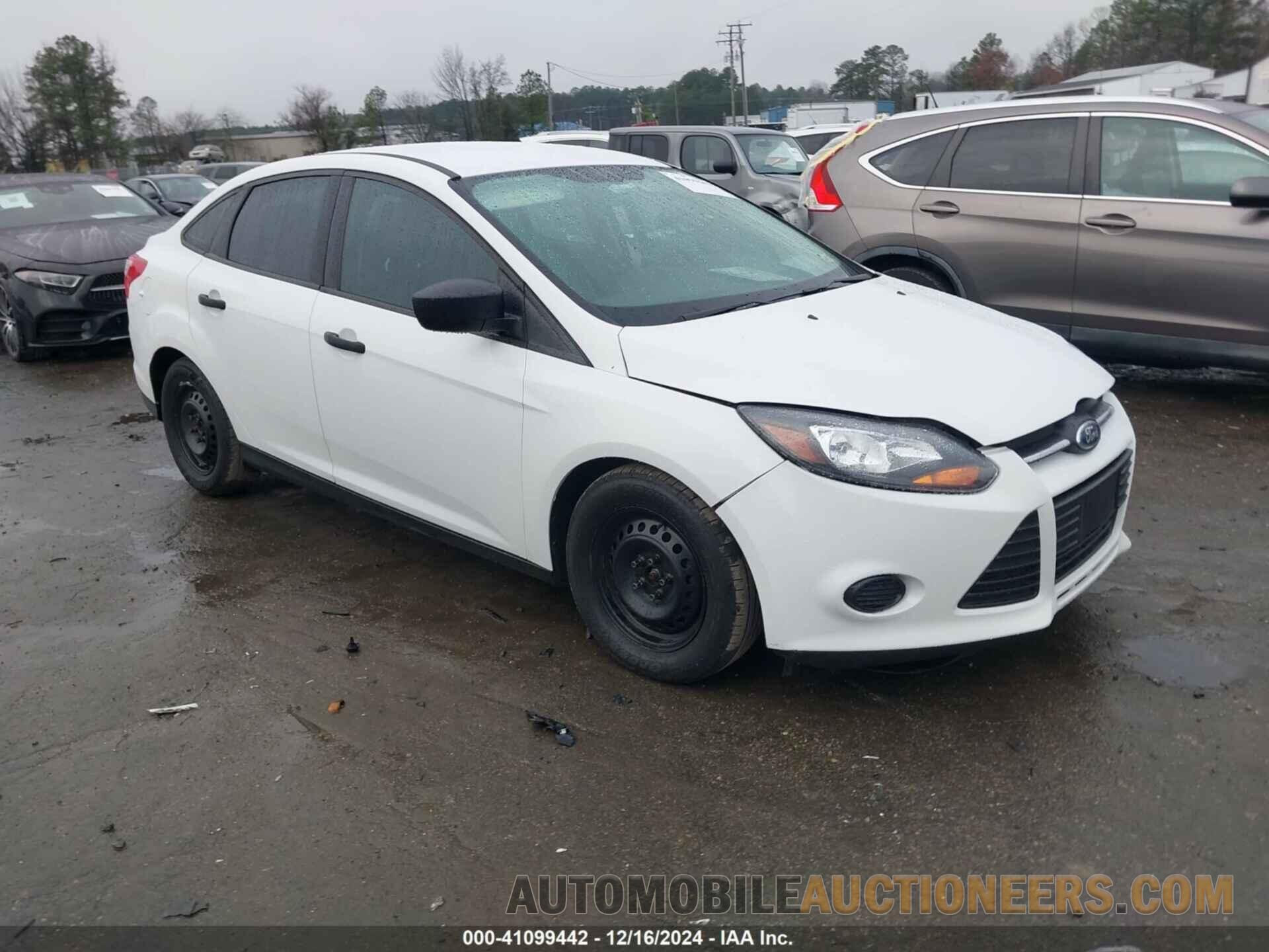 1FAHP3E22CL433824 FORD FOCUS 2012