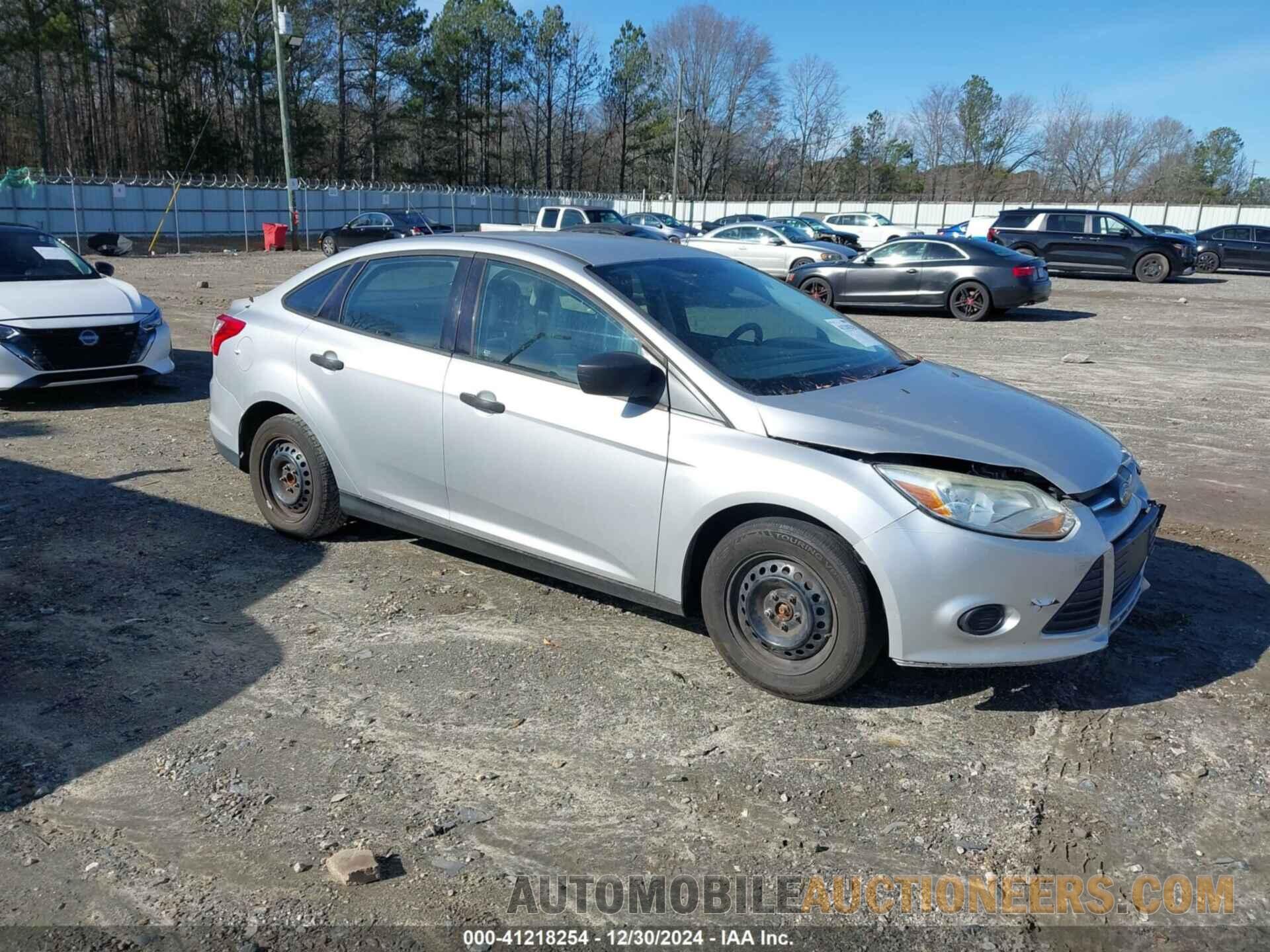 1FAHP3E24CL282338 FORD FOCUS 2012