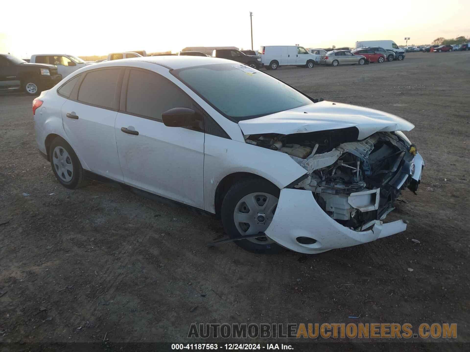 1FAHP3E28CL323957 FORD FOCUS 2012