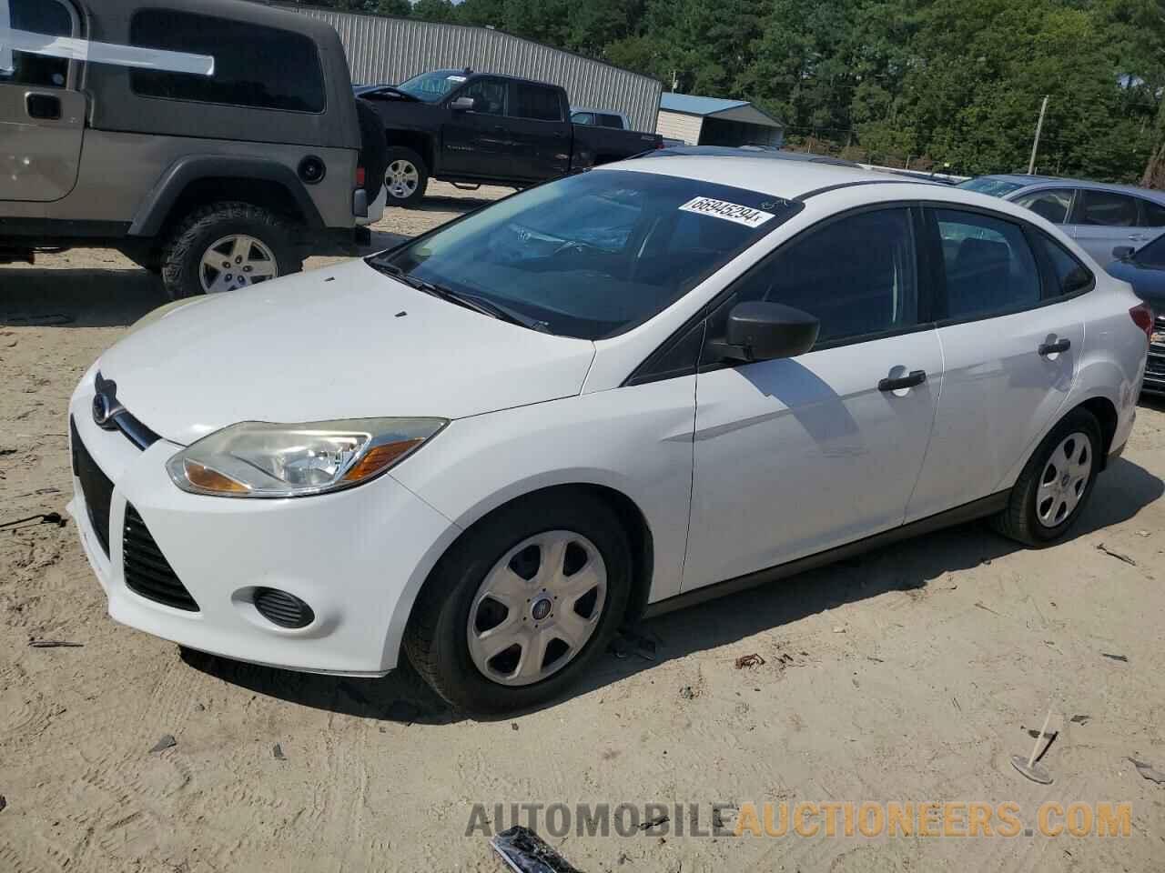 1FAHP3E2XCL396134 FORD FOCUS 2012