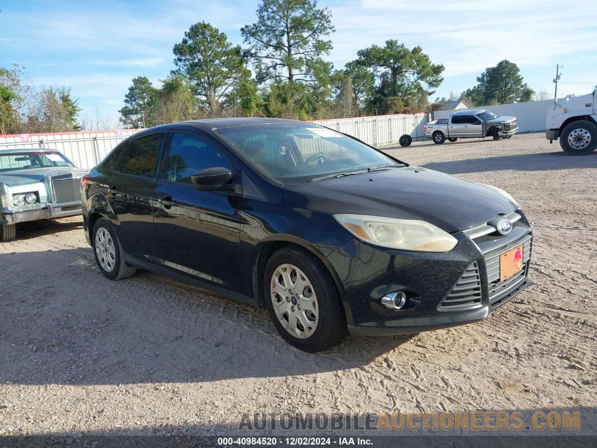 1FAHP3F21CL449818 FORD FOCUS 2012