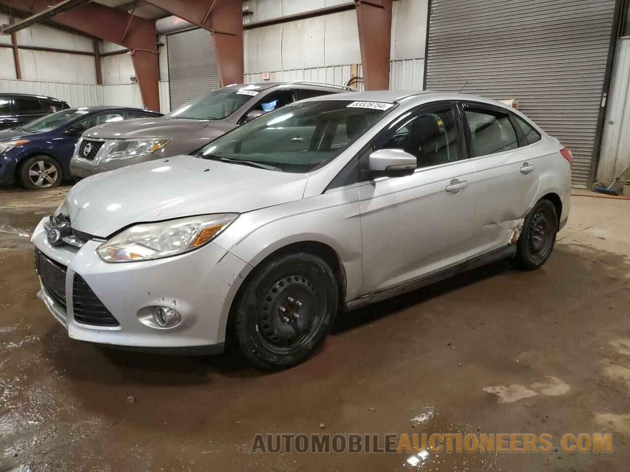 1FAHP3H25CL159045 FORD FOCUS 2012