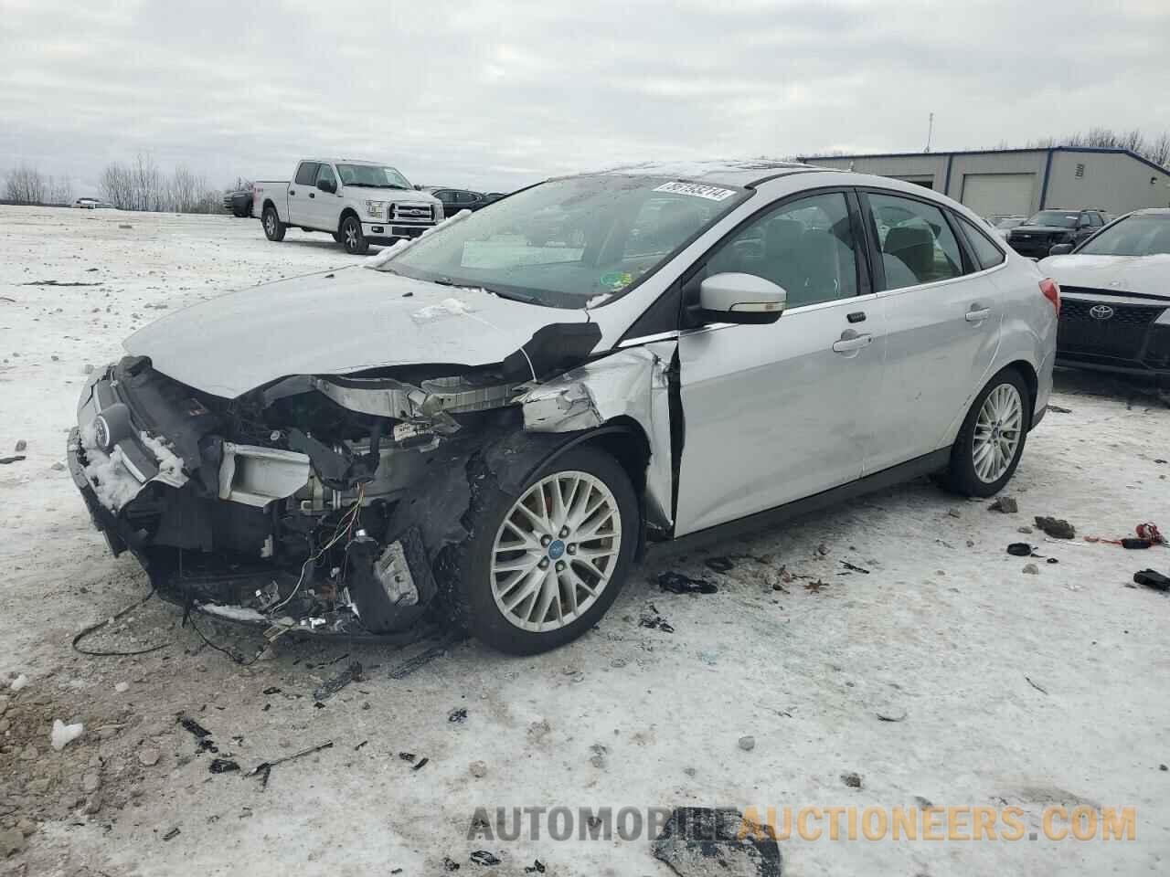 1FAHP3H2XCL139406 FORD FOCUS 2012