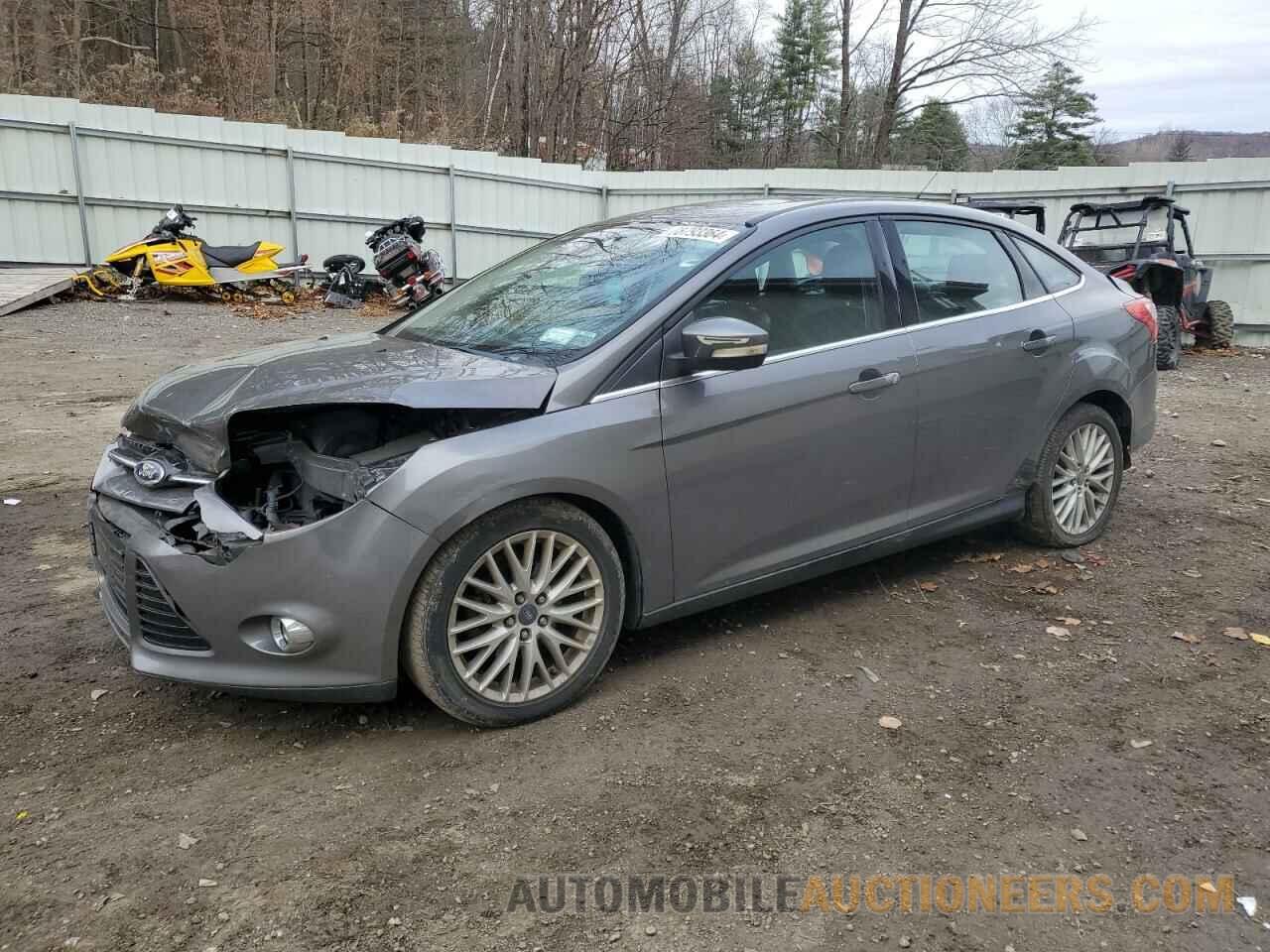 1FAHP3H2XCL437454 FORD FOCUS 2012