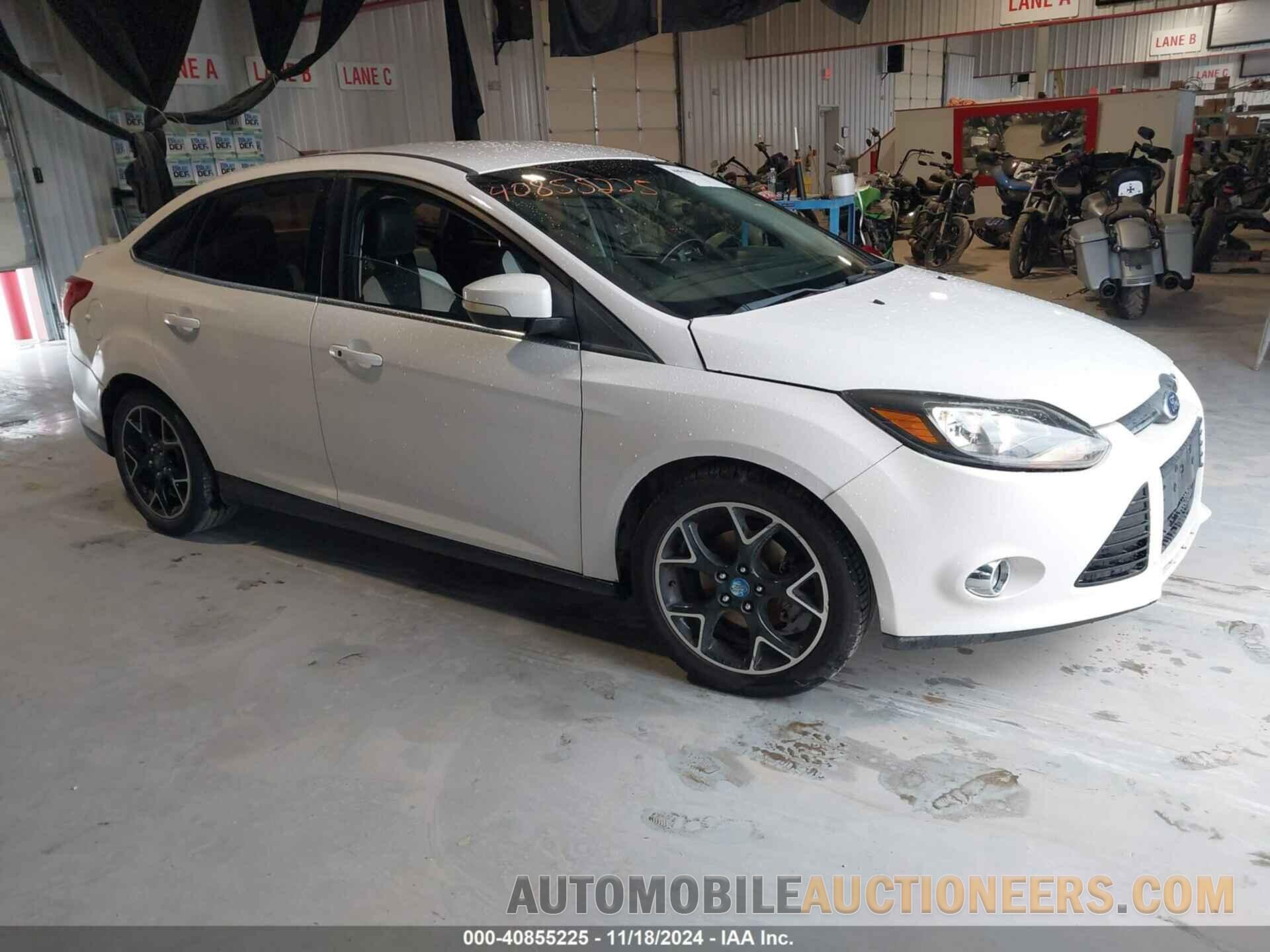 1FAHP3J27CL254233 FORD FOCUS 2012