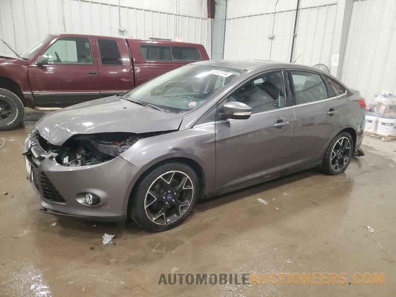 1FAHP3J29CL445944 FORD FOCUS 2012