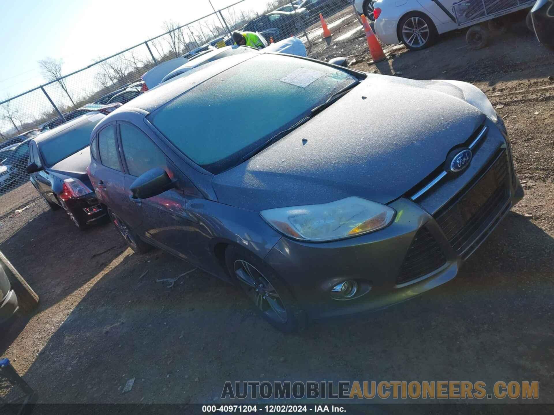 1FAHP3K28CL175457 FORD FOCUS 2012