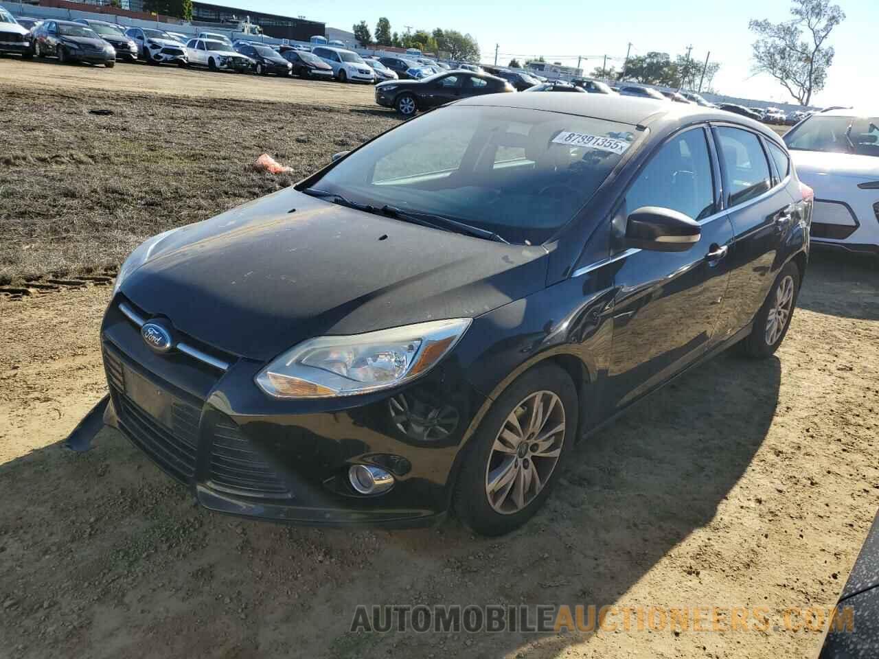 1FAHP3M21CL348989 FORD FOCUS 2012