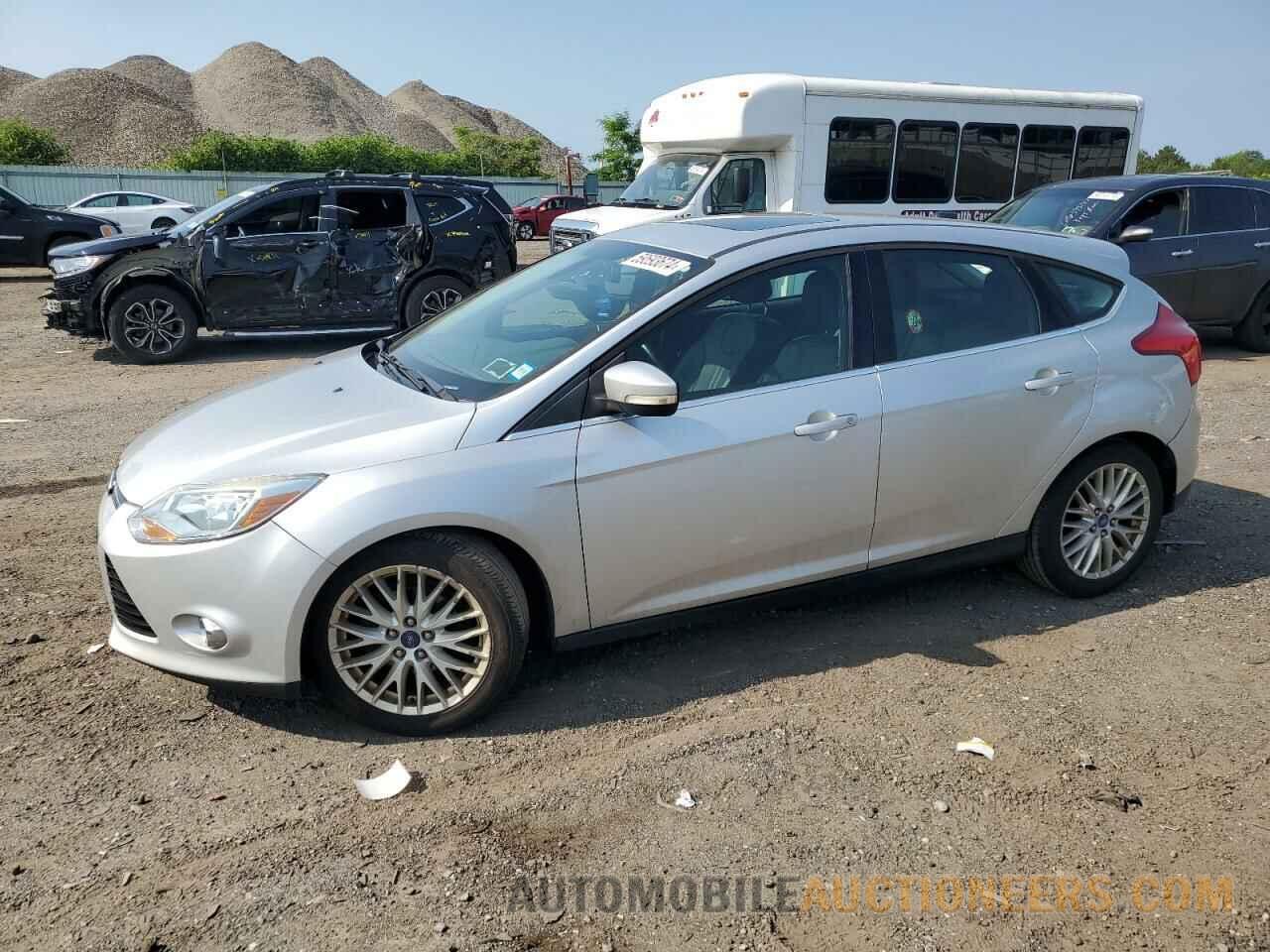 1FAHP3M26CL228962 FORD FOCUS 2012