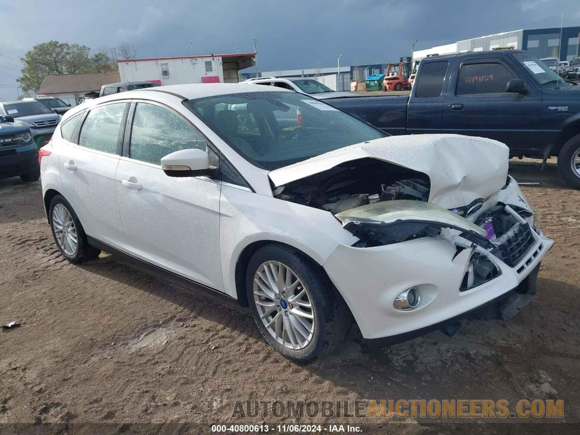 1FAHP3M28CL261283 FORD FOCUS 2012