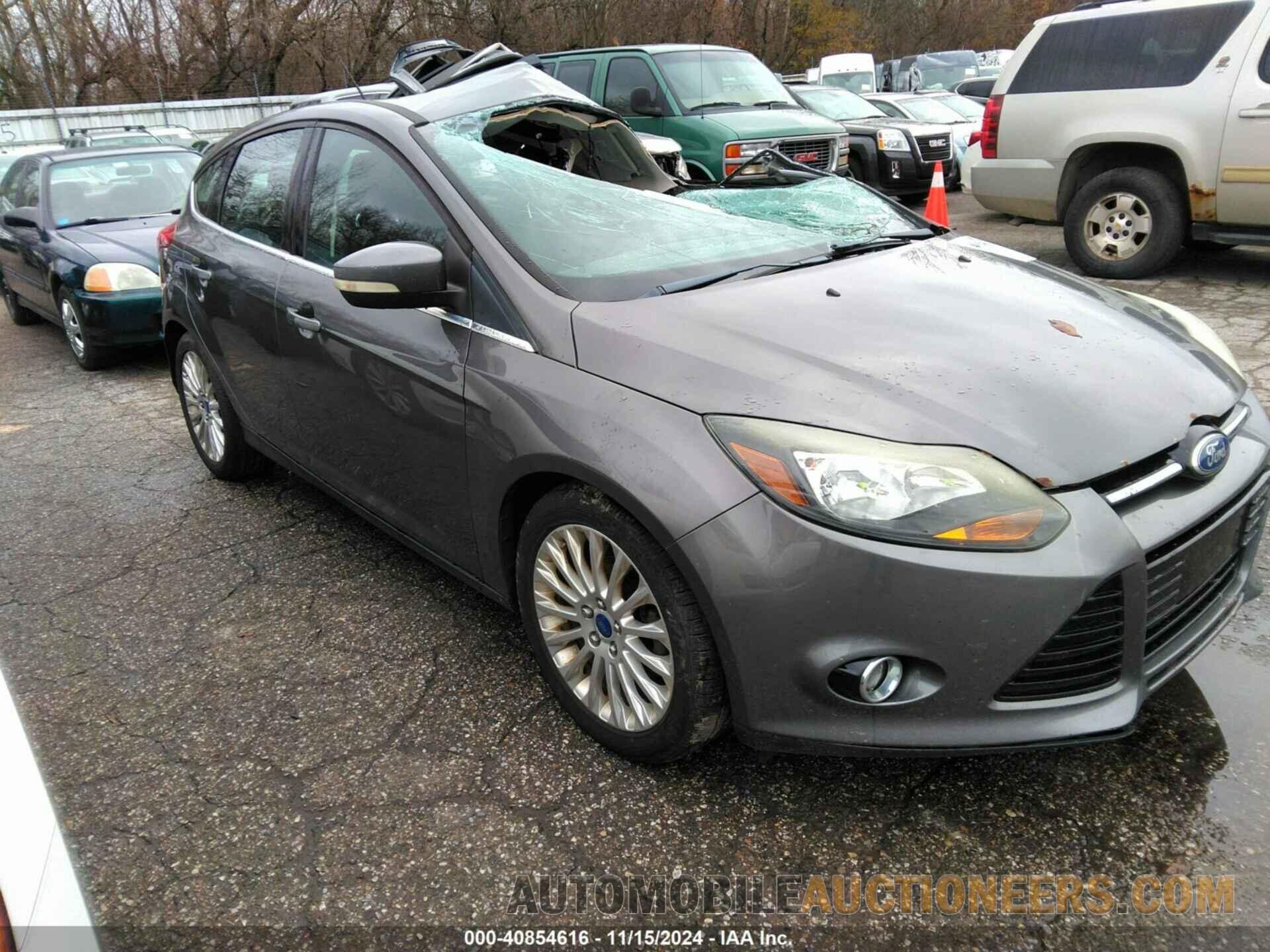 1FAHP3N20CL266833 FORD FOCUS 2012