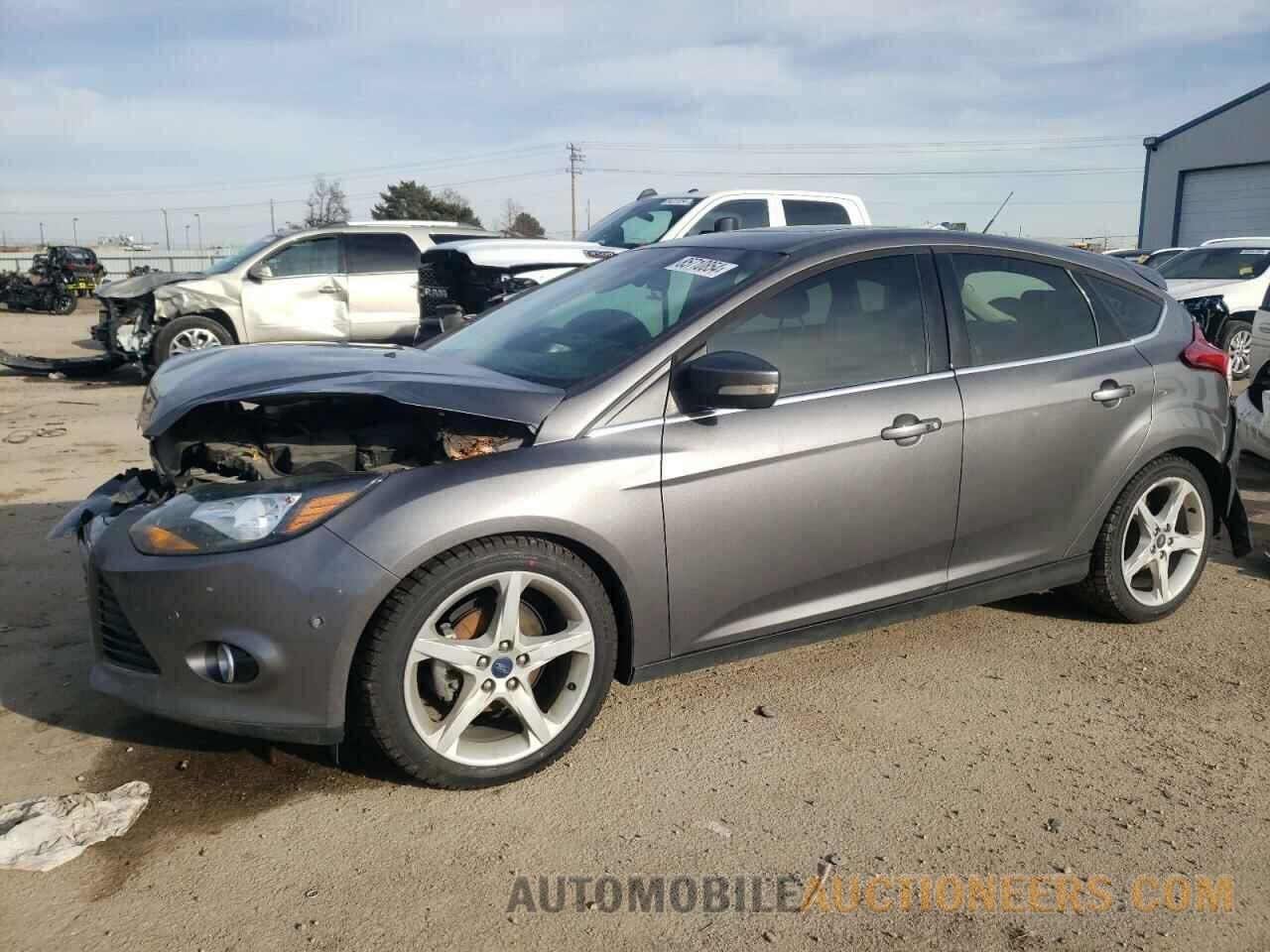 1FAHP3N20CL355799 FORD FOCUS 2012