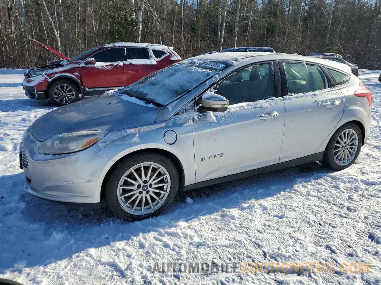 1FAHP3R45CL411487 FORD FOCUS 2012